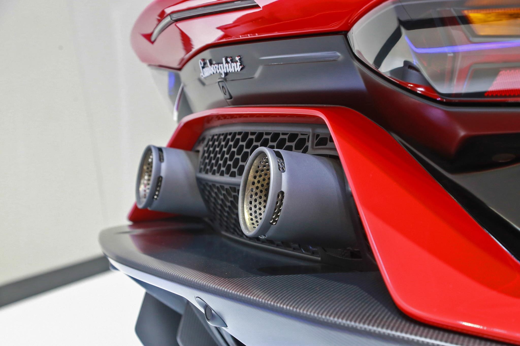 Lamborghini Aventador SVJ ra mat anh 7