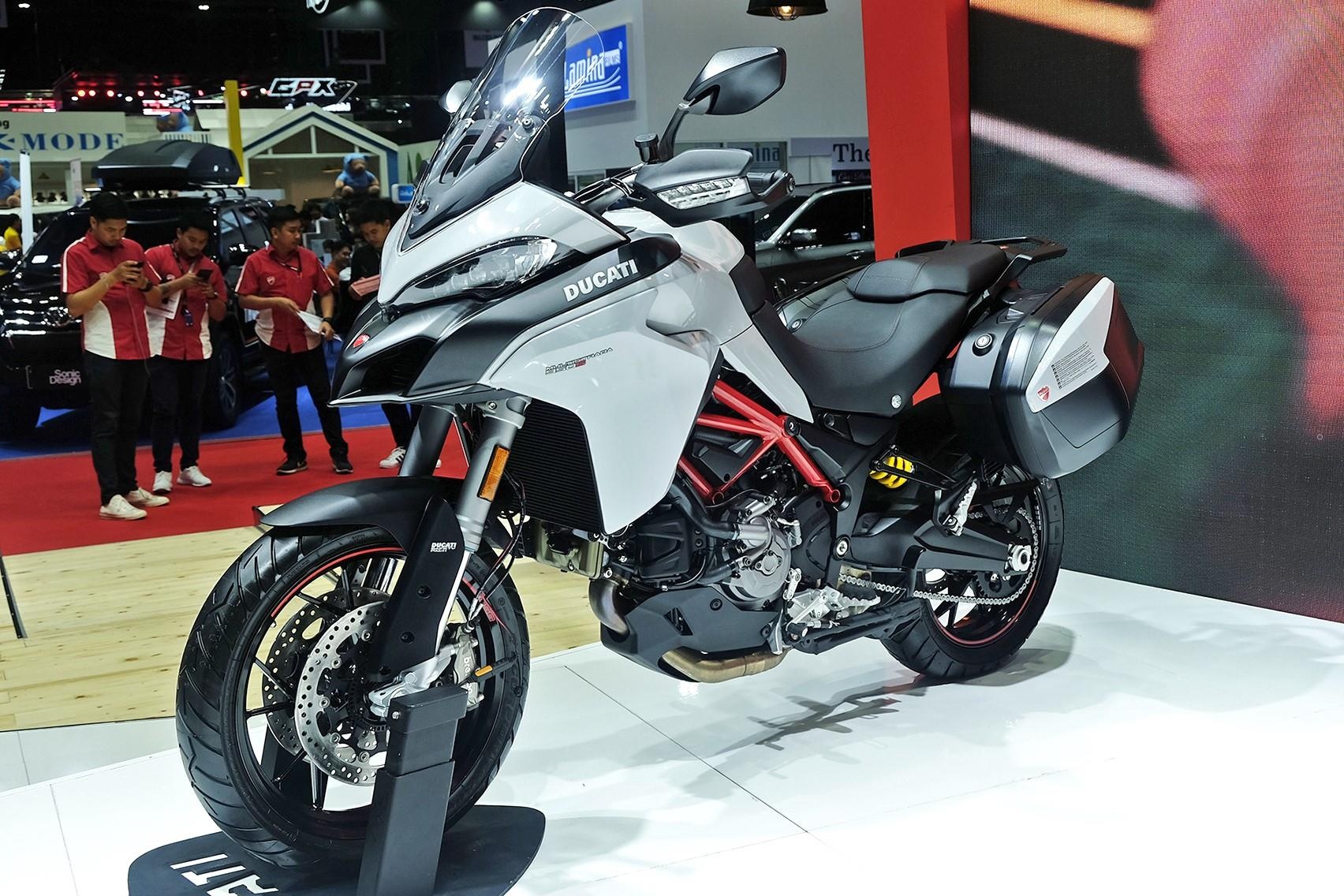 Can canh moto phuot tam trung Ducati Multistrada 950 S hinh anh