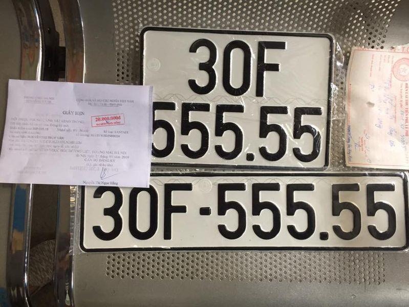 Loat xe binh dan bien so ''ngu quy'' anh 6