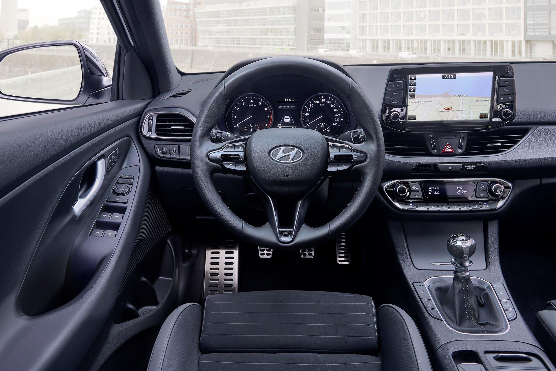 Hyundai i30 Fastback N Line ra mat anh 4