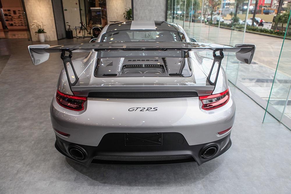 Porsche 911 GT2 RS gia 20 ty anh 6