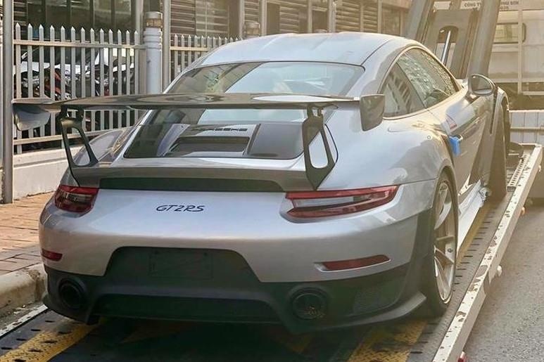 Ong Dang Le Nguyen Vu sam Porsche GT2 RS hon 20 ty sau khi ly hon hinh anh