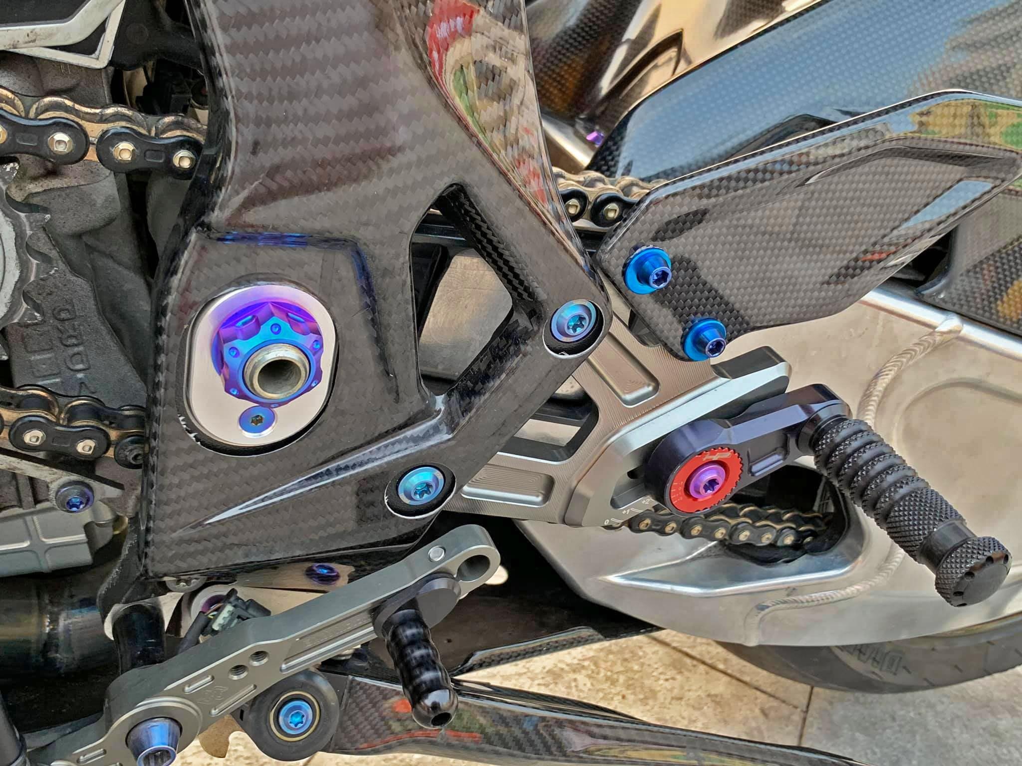 BMW S1000RR do full carbon anh 3