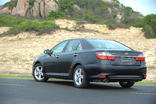 Re hon ca ban cu,  Toyota Camry 2019 co thay doi gi anh 10