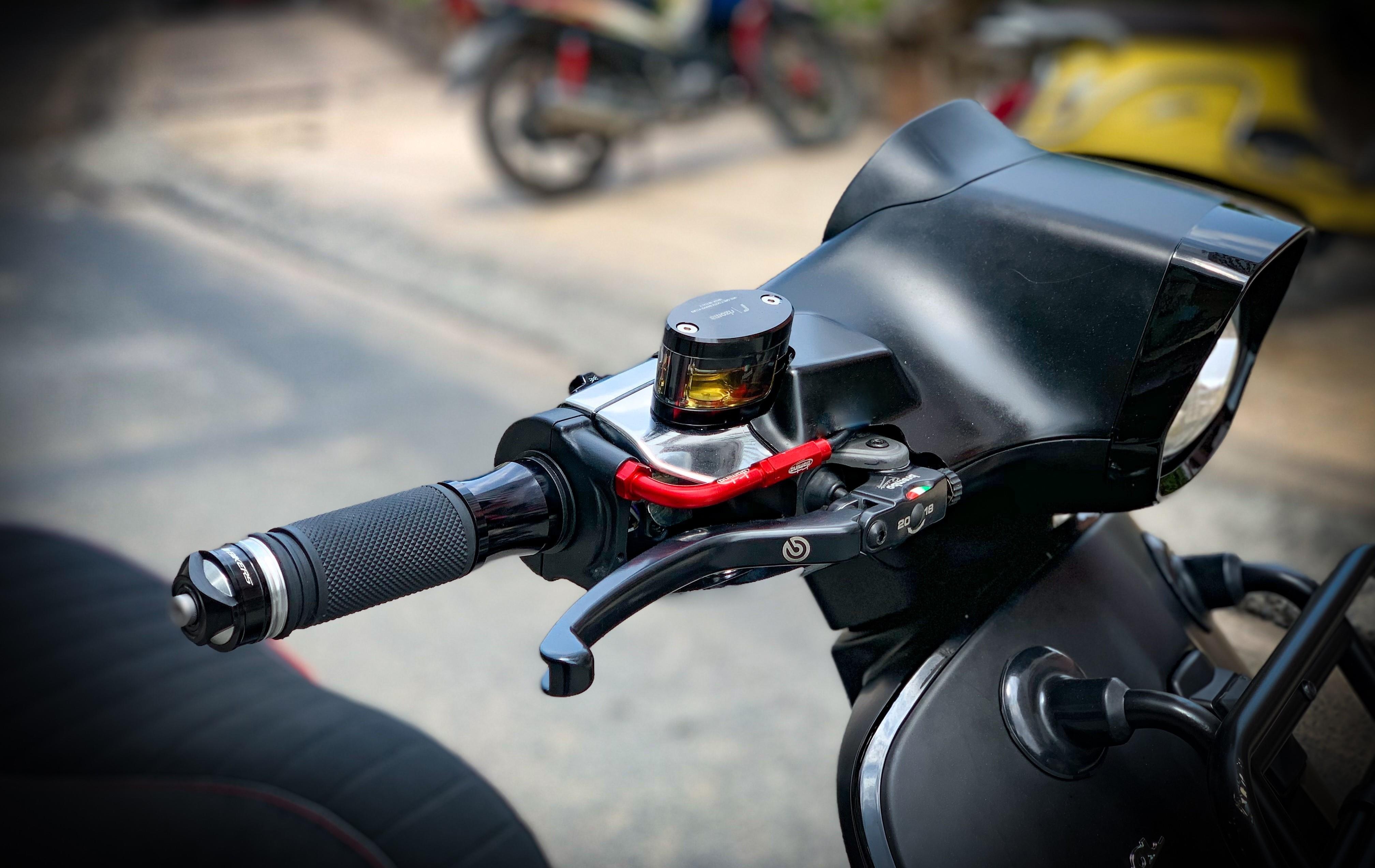 Vespa Sprint voi dan do choi 100 trieu anh 5