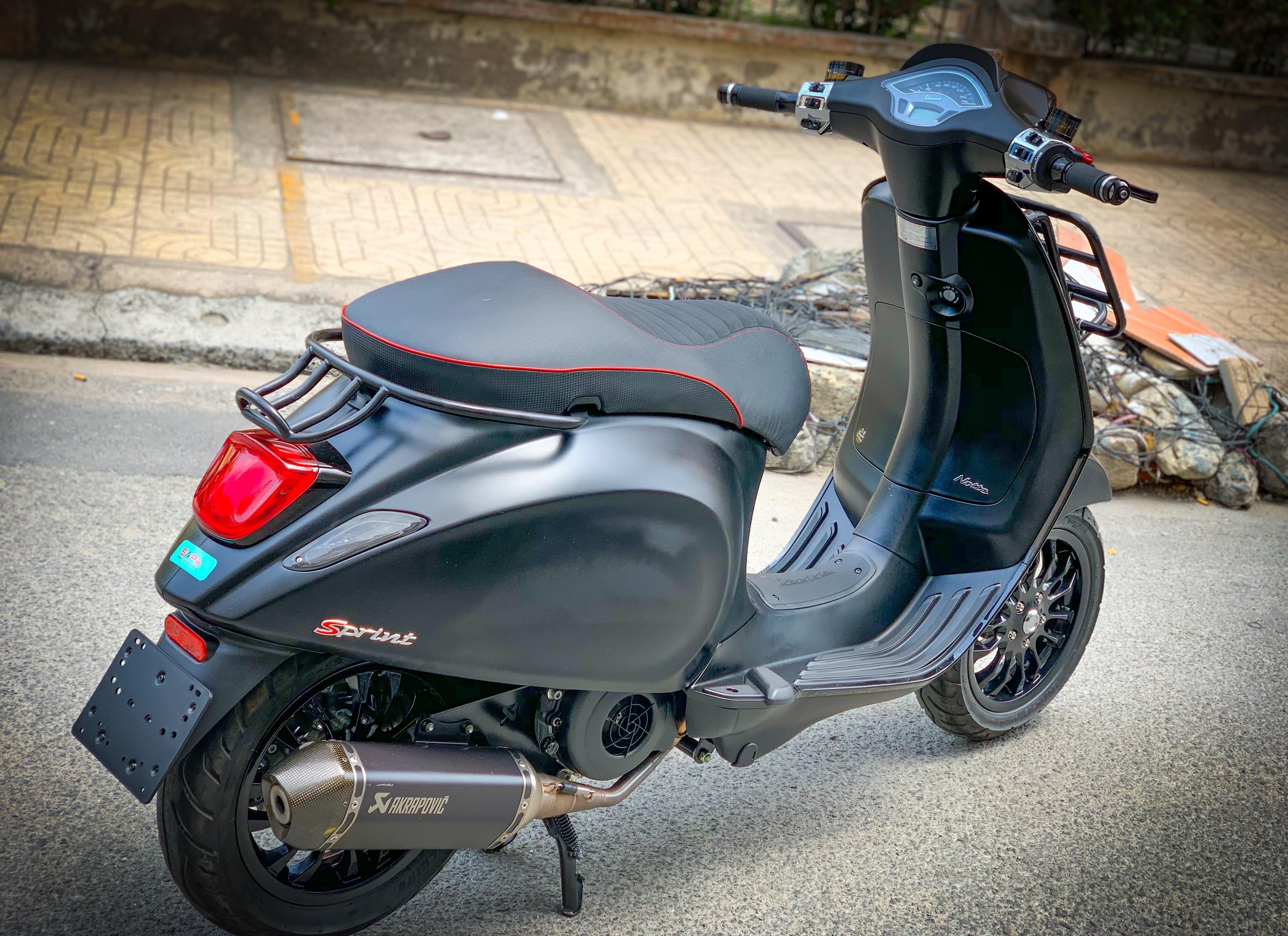 Vespa Sprint voi dan do choi 100 trieu anh 10