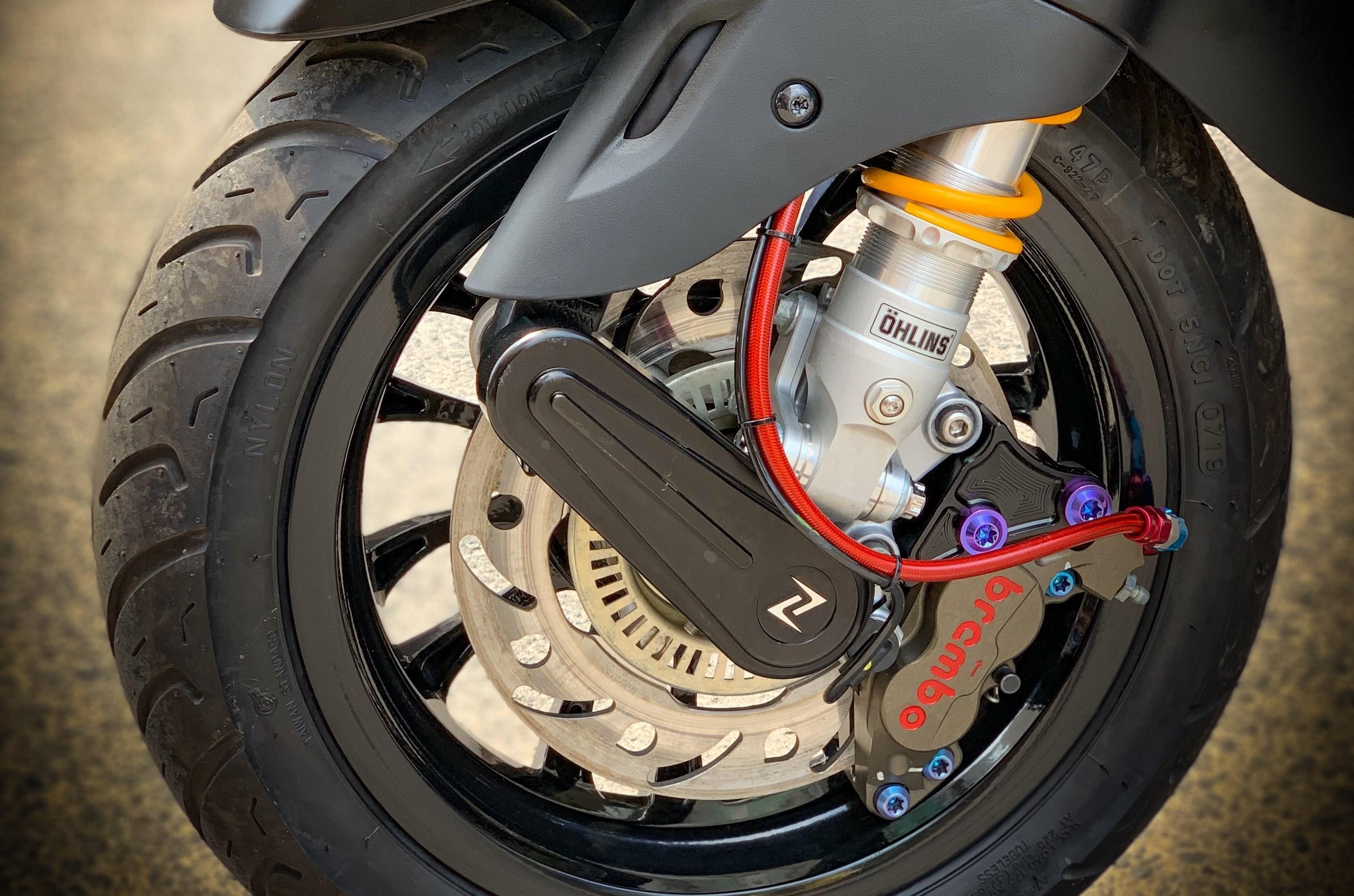 Vespa Sprint voi dan do choi 100 trieu anh 7