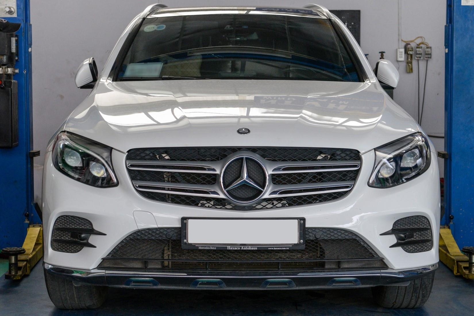 Xon xao Mercedes-Benz GLC 300 chay 1 nam, bao duong ton hon 80 trieu hinh anh