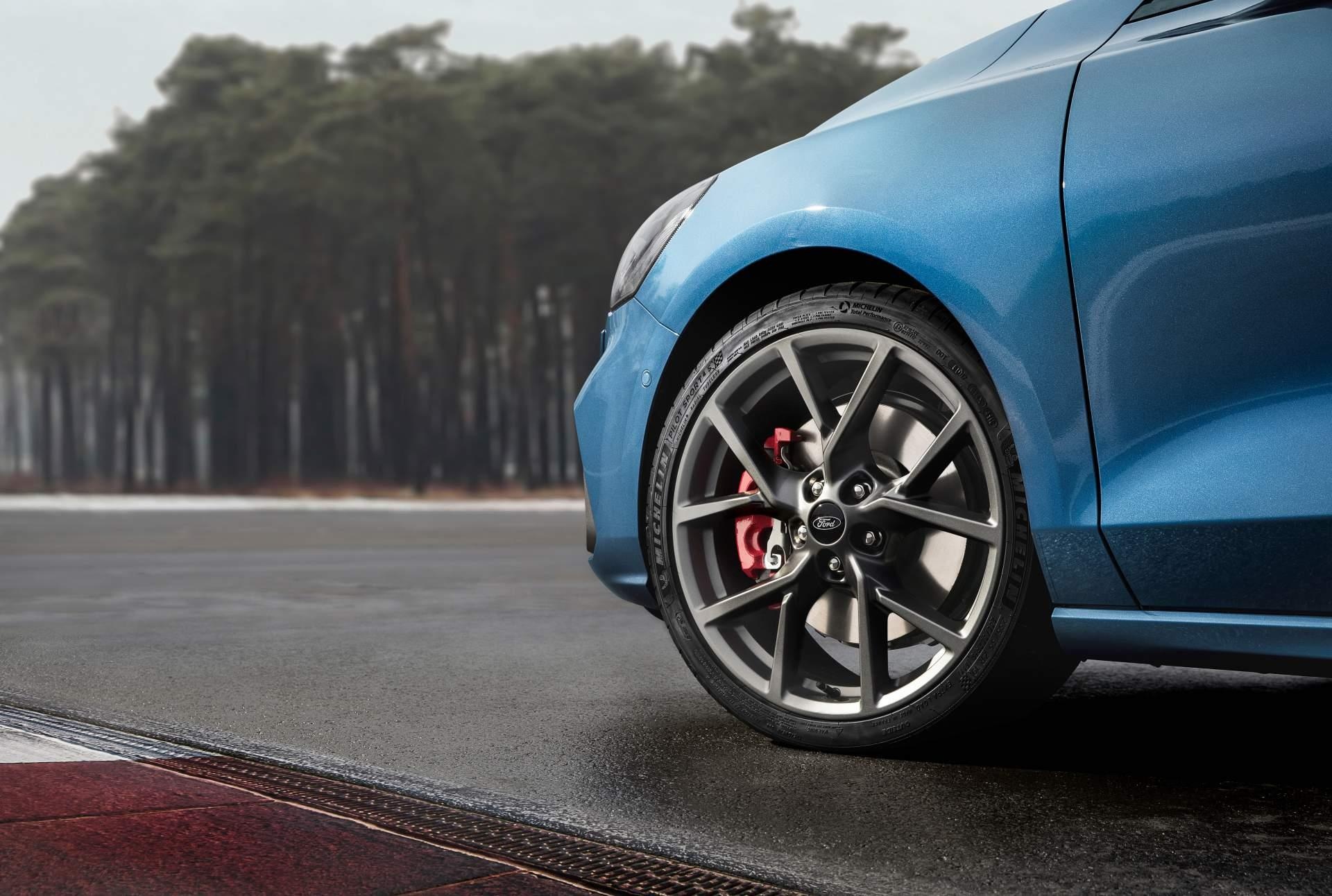 Ford Focus ST 2019 ra mat anh 8