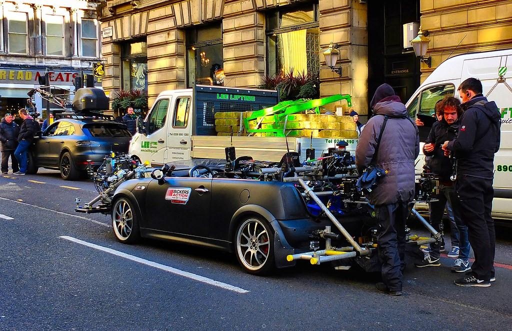 Dan xe xuat hien trong ''Fast & Furious'' anh 5