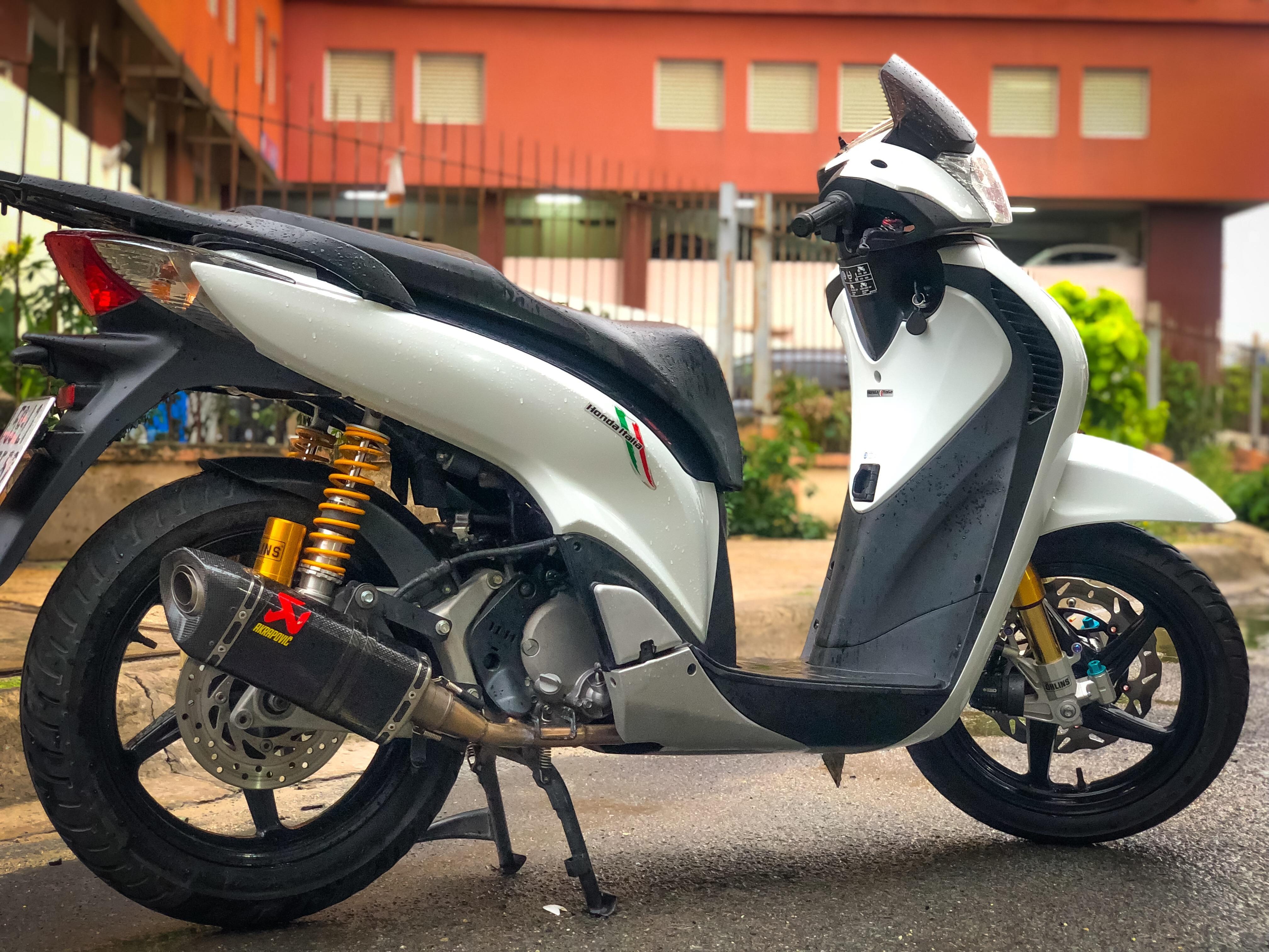 Honda SH 150i do giam xoc cua 'sieu moto' o SG anh 9