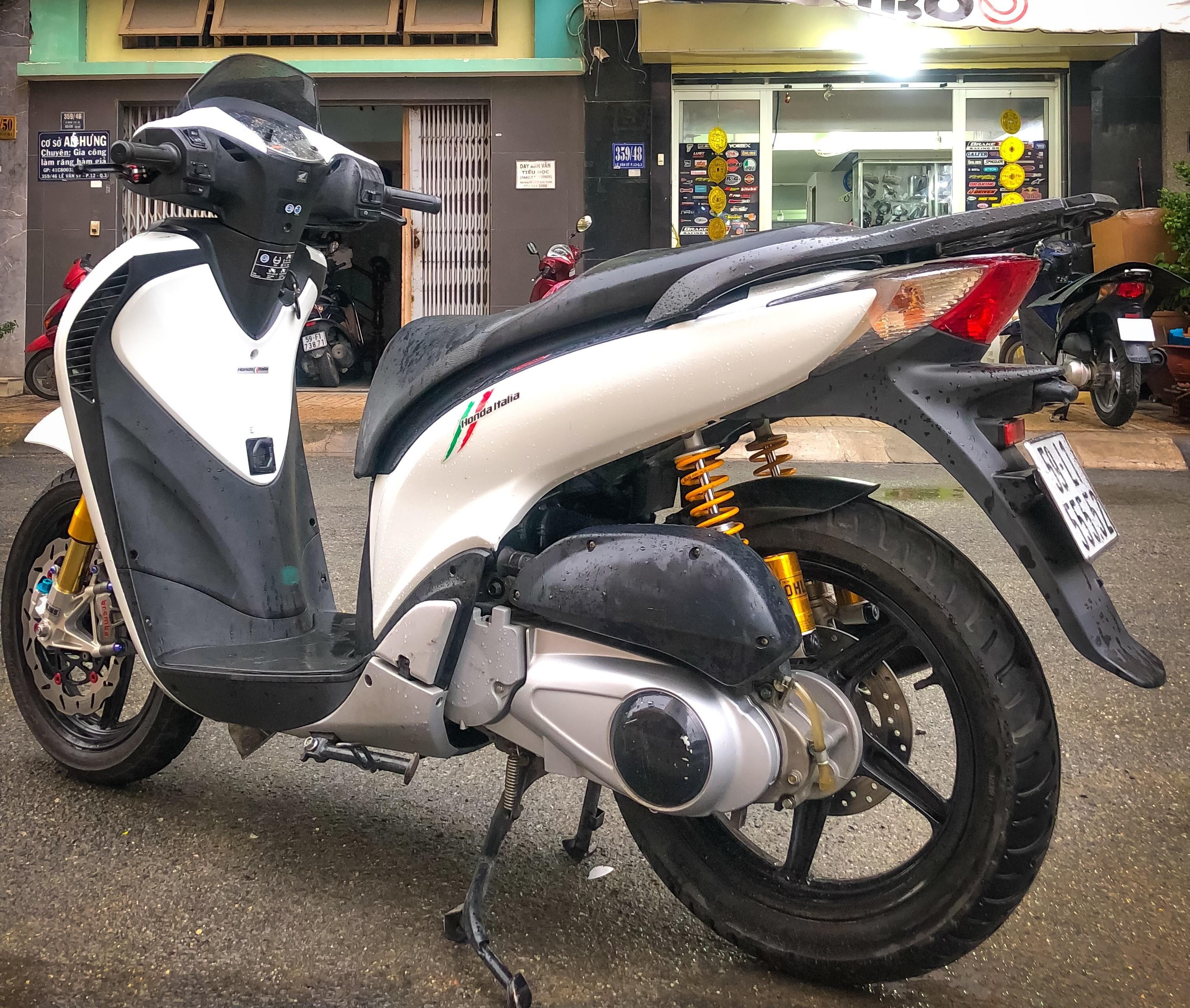 Honda SH 150i do giam xoc cua 'sieu moto' o SG anh 7
