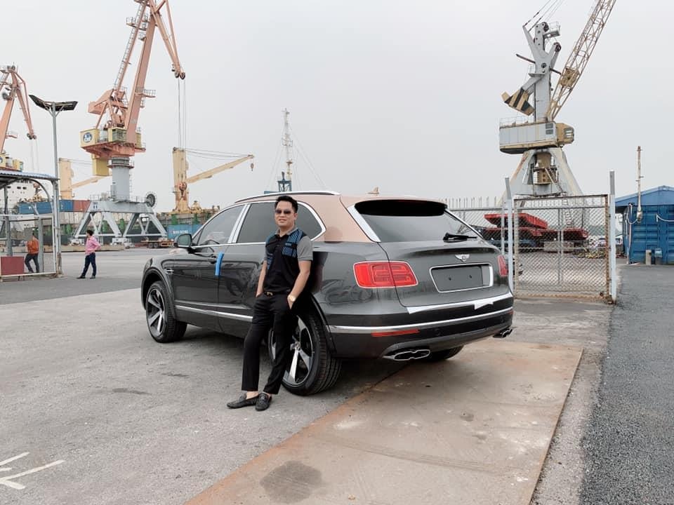 Bentley Bentayga V8 đầu tiên về VN ảnh 1 Bentley Bentayga V8 dau tien ve VN anh 1