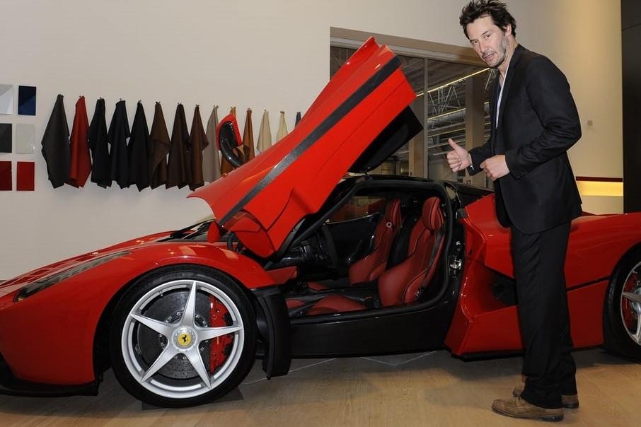 Nhung mau xe lam nen ten tuoi 'John Wick' o trong phim va ngoai doi hinh anh