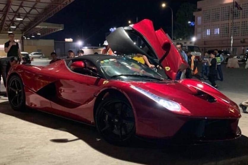 Bo doi sieu xe trieu USD cua Ferrari cap ben Campuchia hinh anh