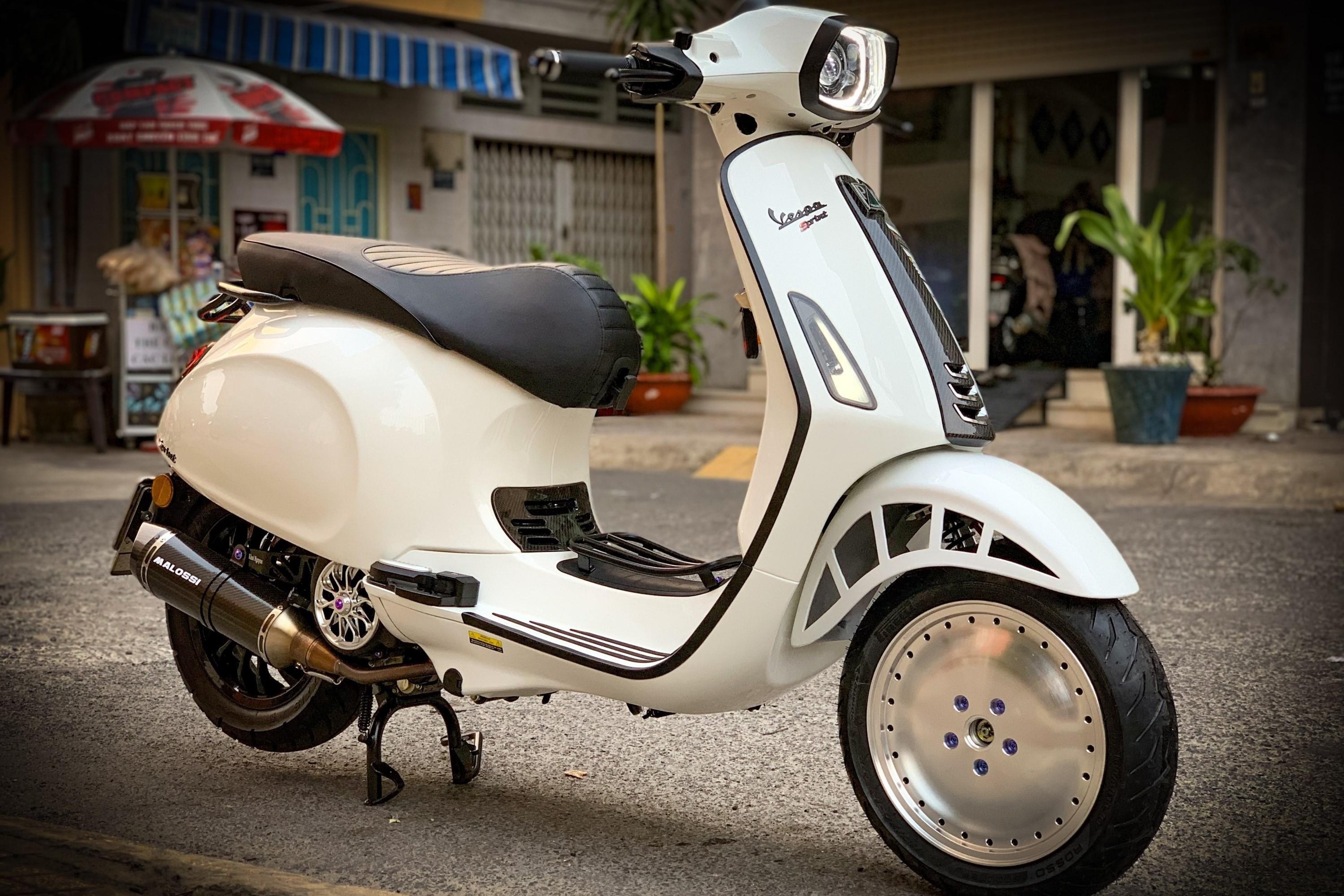 Vespa Sprint 'do' len 185 cc va goi phu kien gan 200 trieu hinh anh