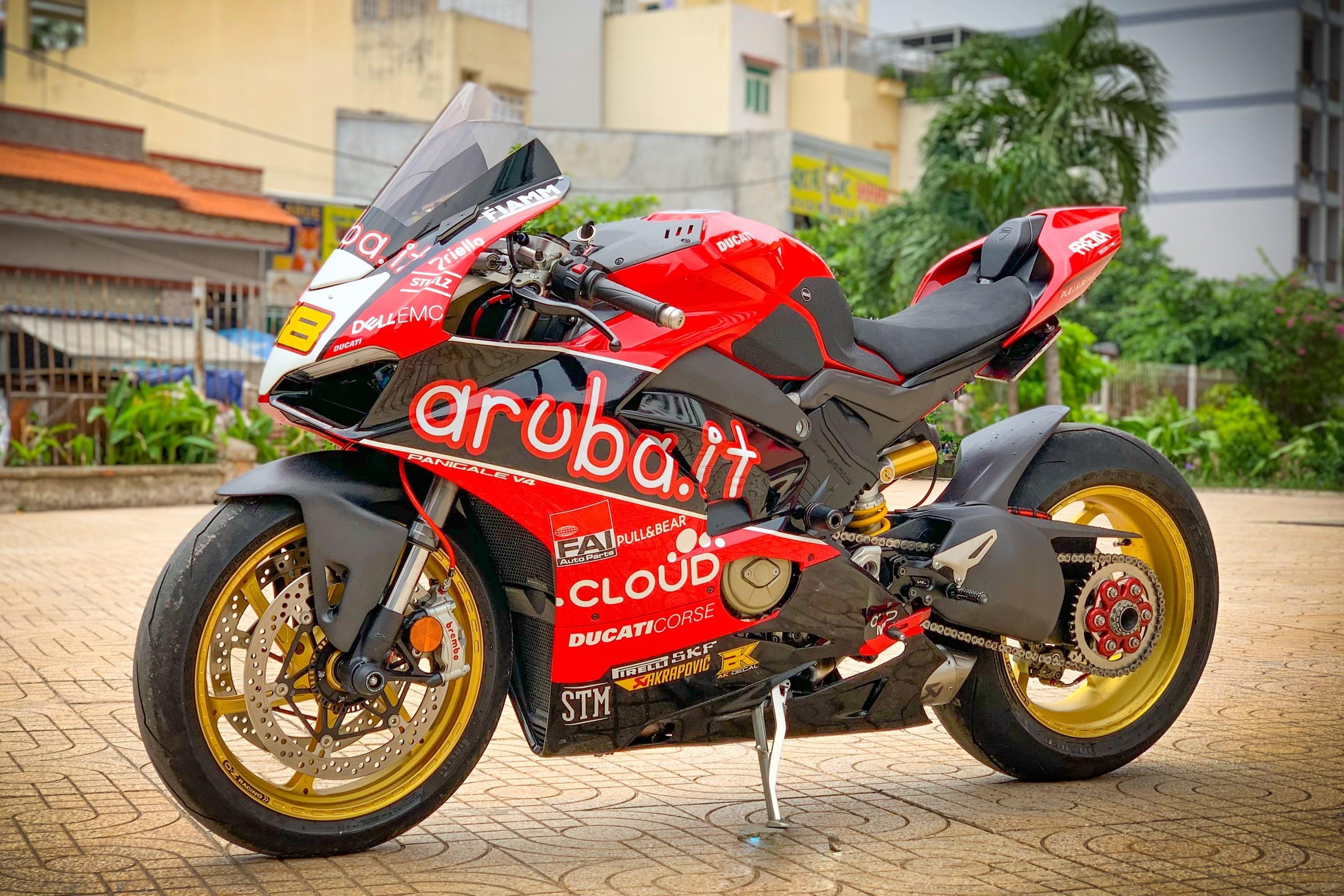 Ducati Panigale V4 do anh 1