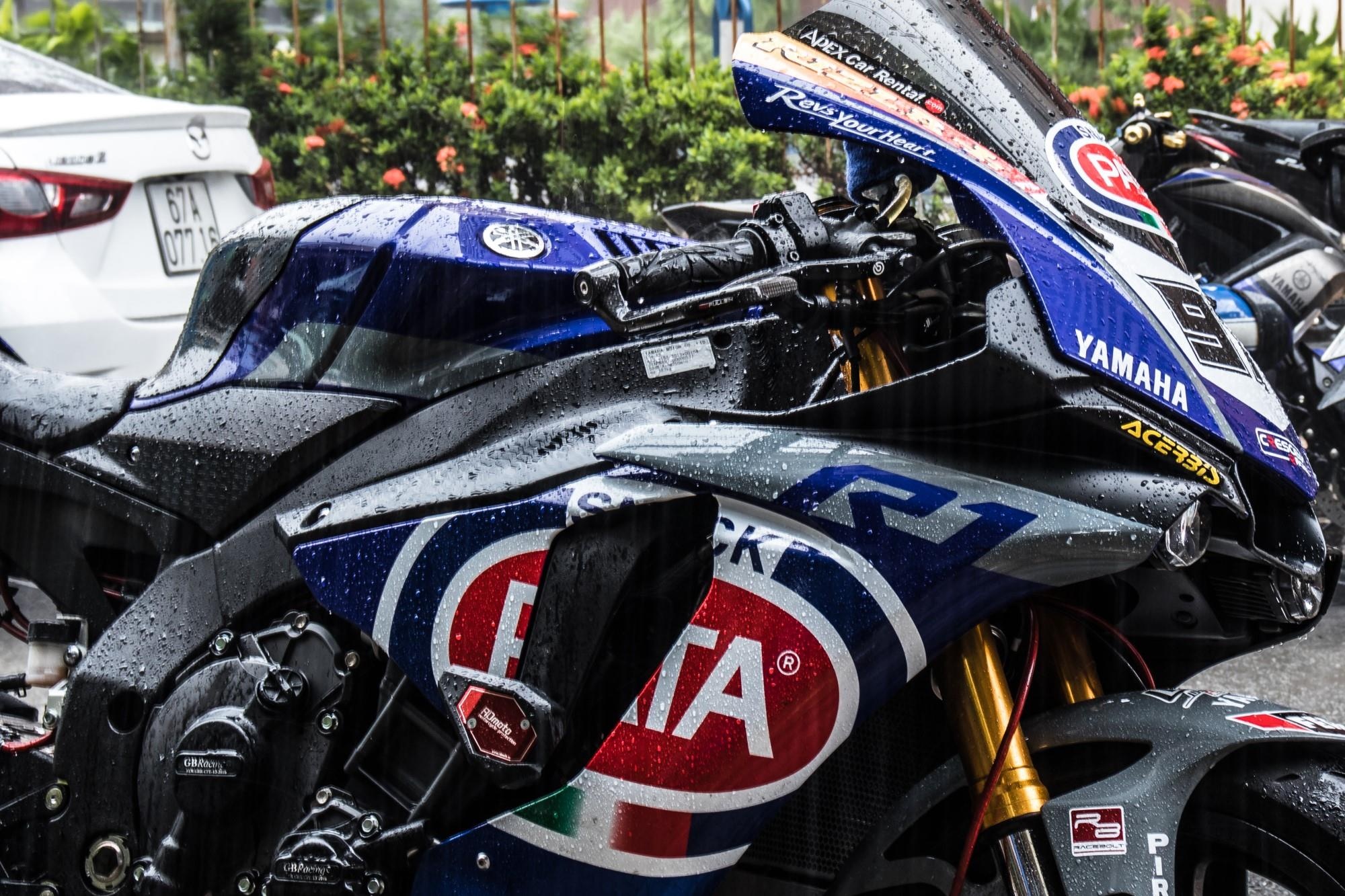 Yamaha R1 do xe dua tai Sai Gon anh 8