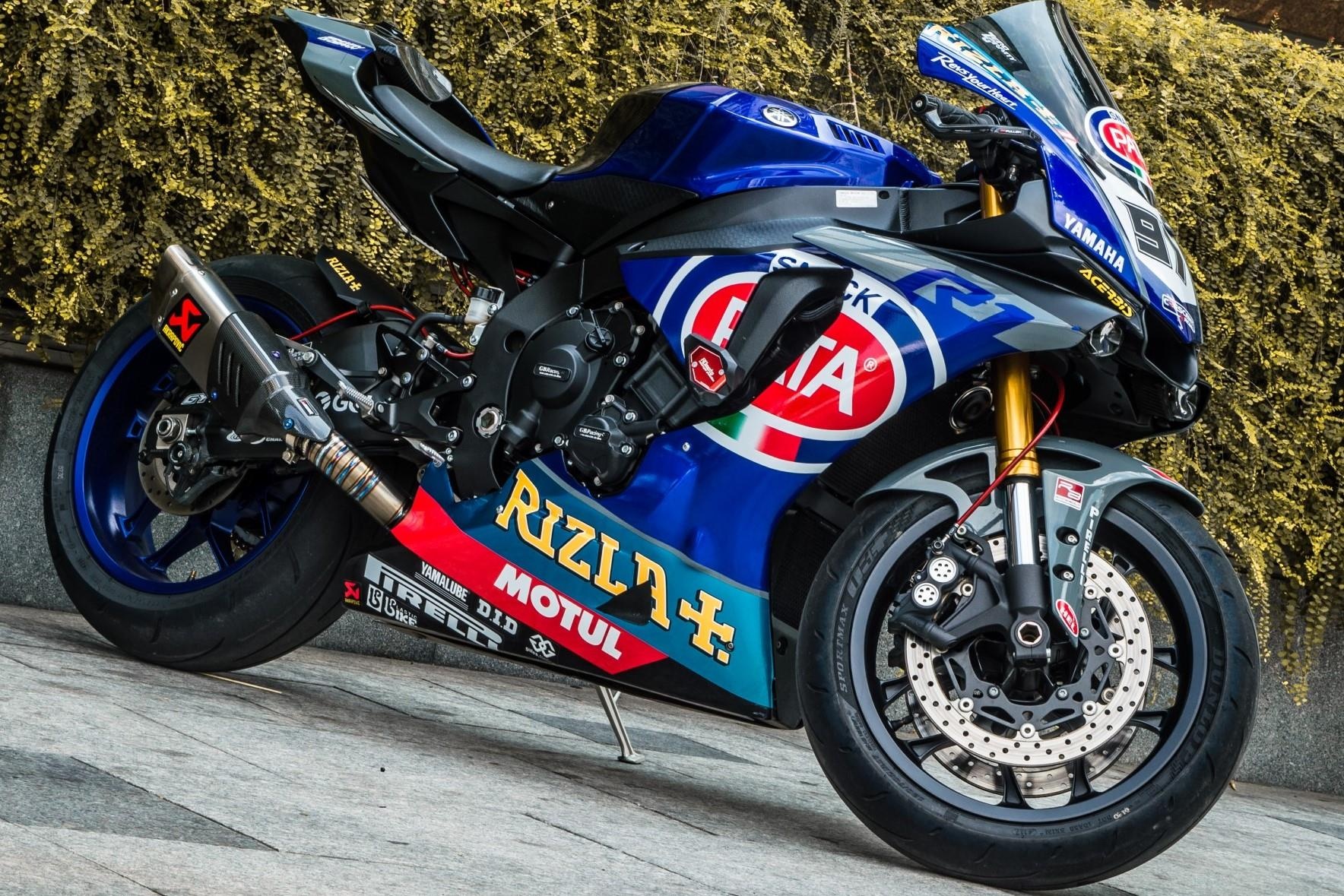 Yamaha R1 do phong cach xe dua tai Sai Gon hinh anh