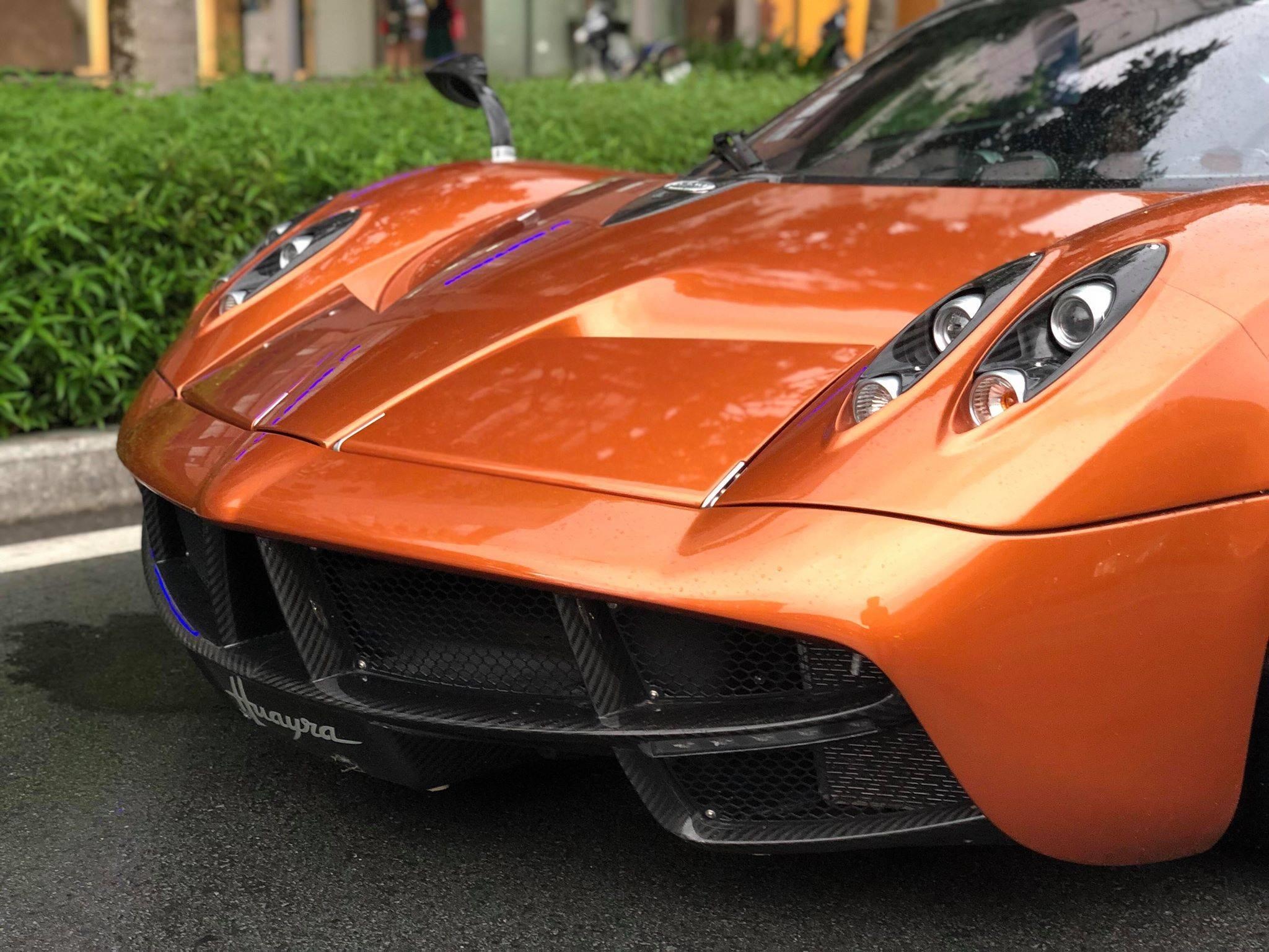 Sieu xe Pagani Huayra dao pho SG anh 6