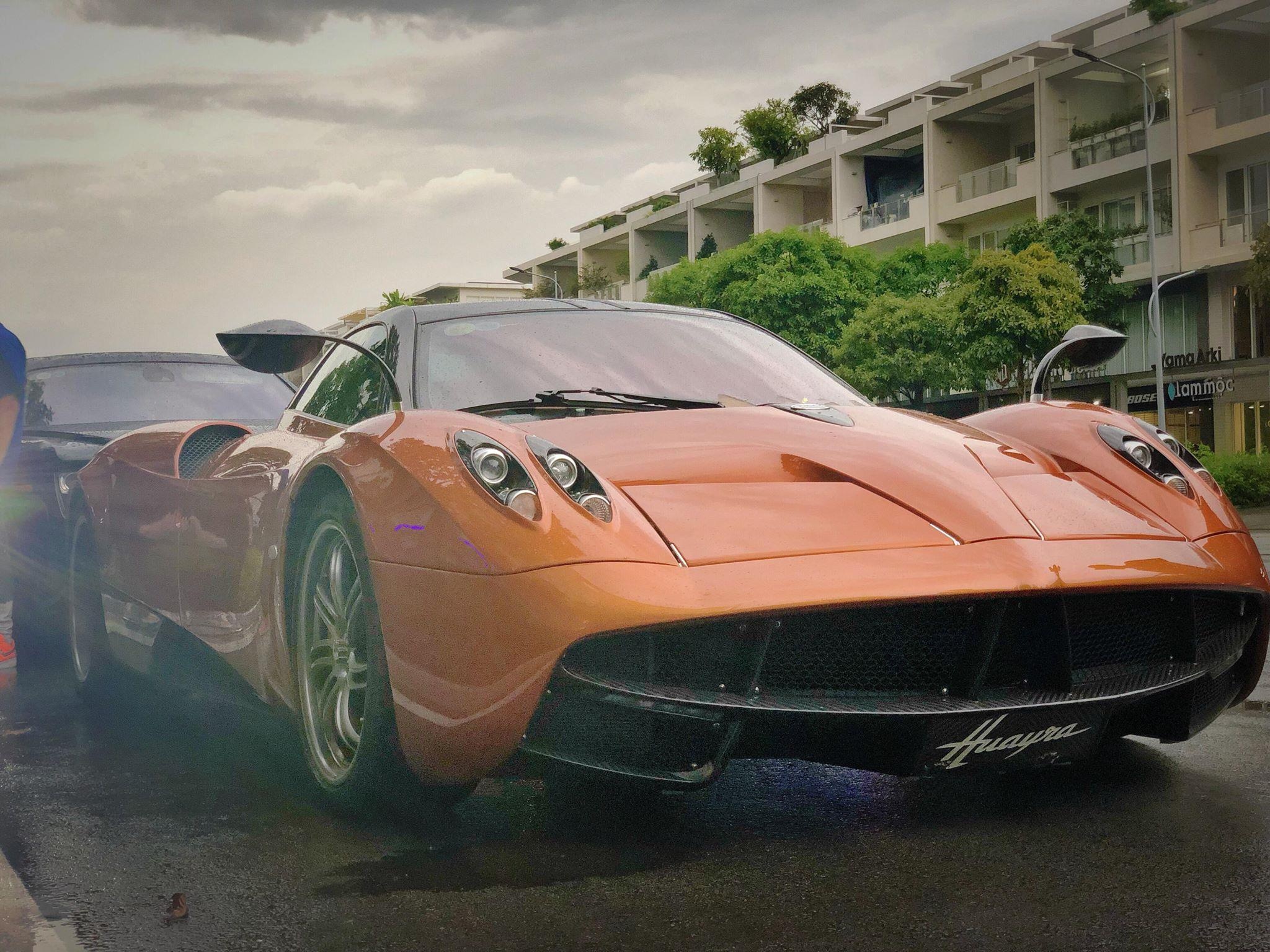 Sieu xe Pagani Huayra dao pho SG anh 1