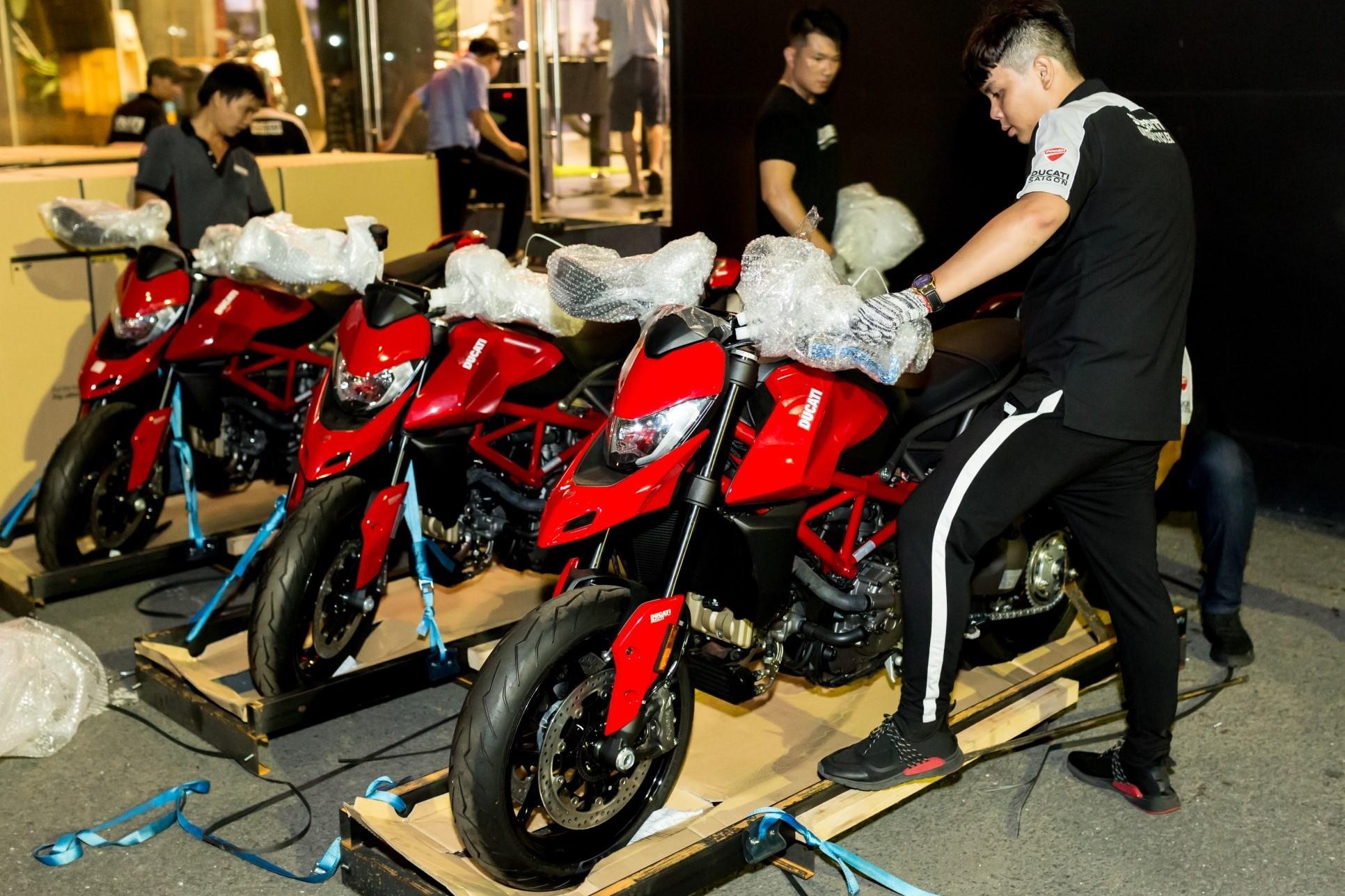 'Tan binh' Ducati Hypermotard 950 cap ben VN, gia 460 trieu dong hinh anh