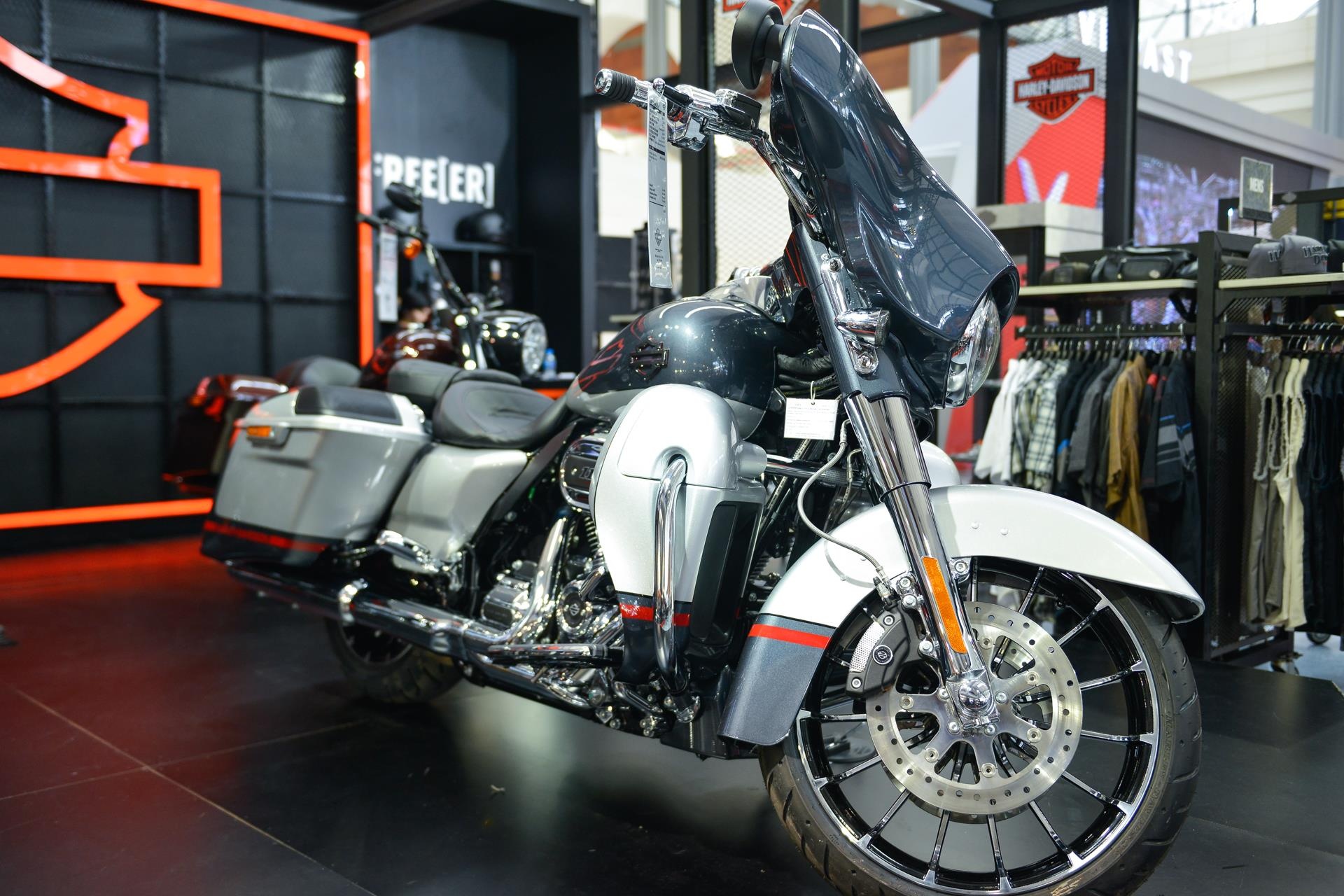 Vietnam AutoExpo 2019 vang ducati anh 3