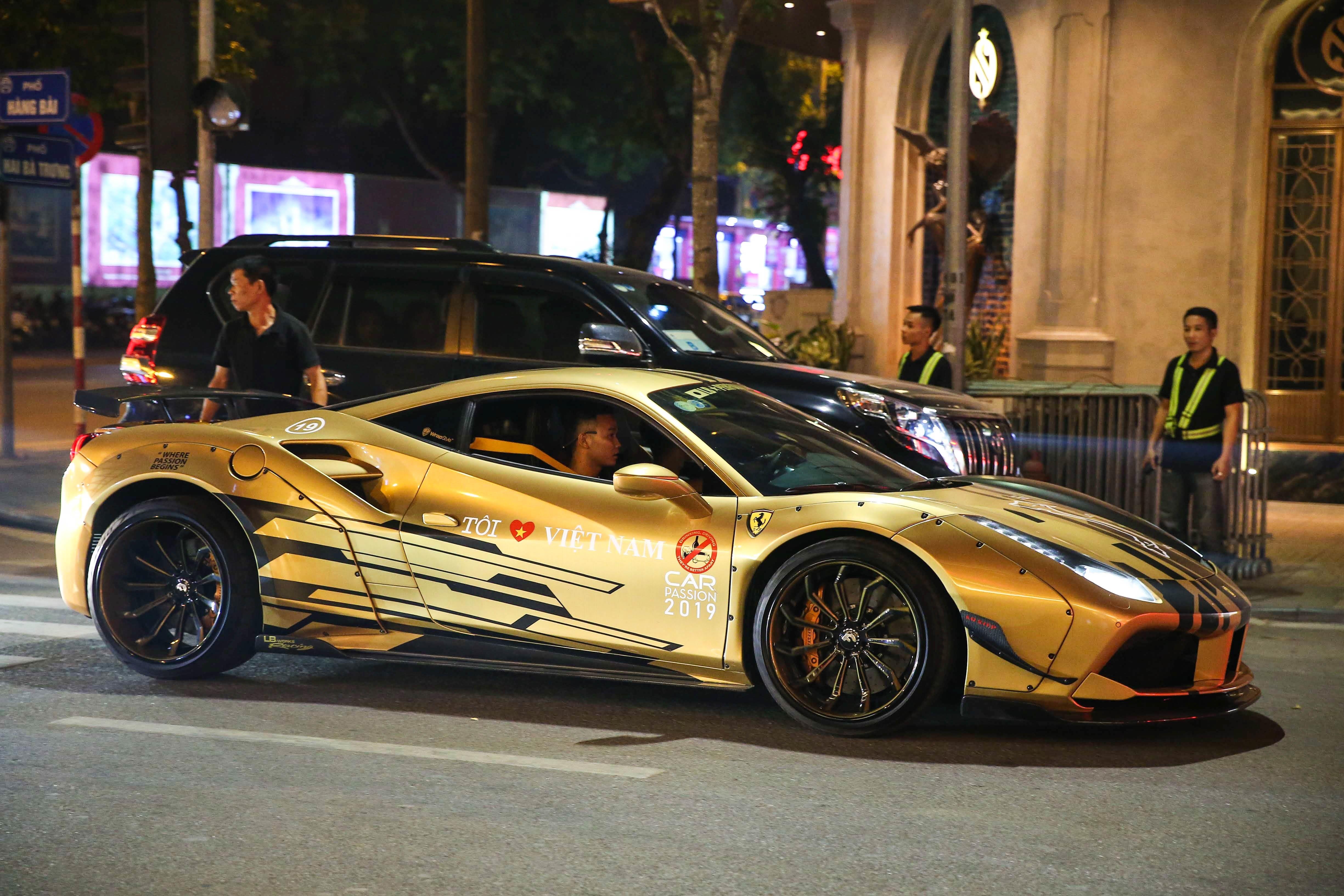 Dan sieu xe tram ty nao dong Ha Noi anh 7