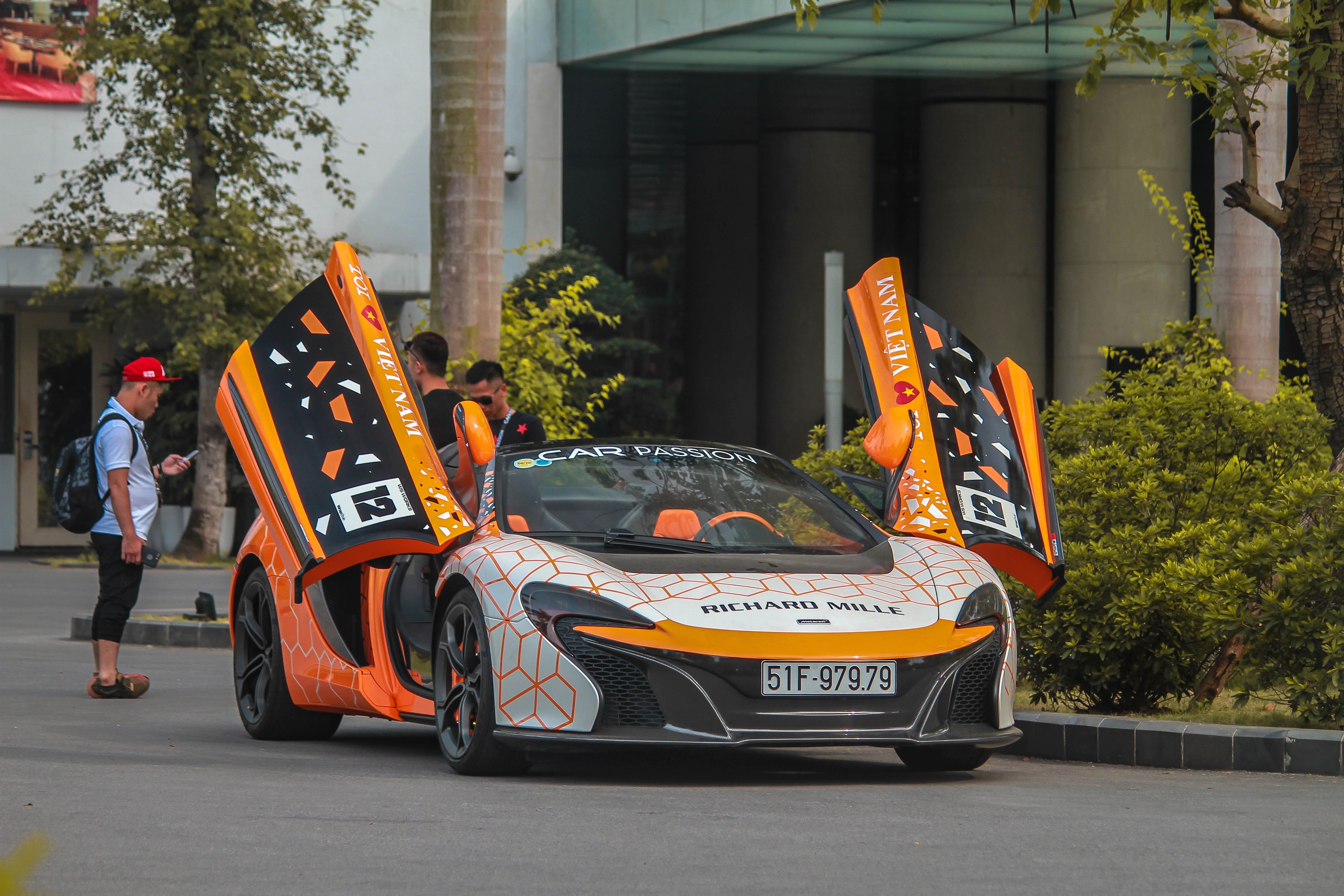 Dan sieu xe tram ty nao dong Ha Noi anh 12