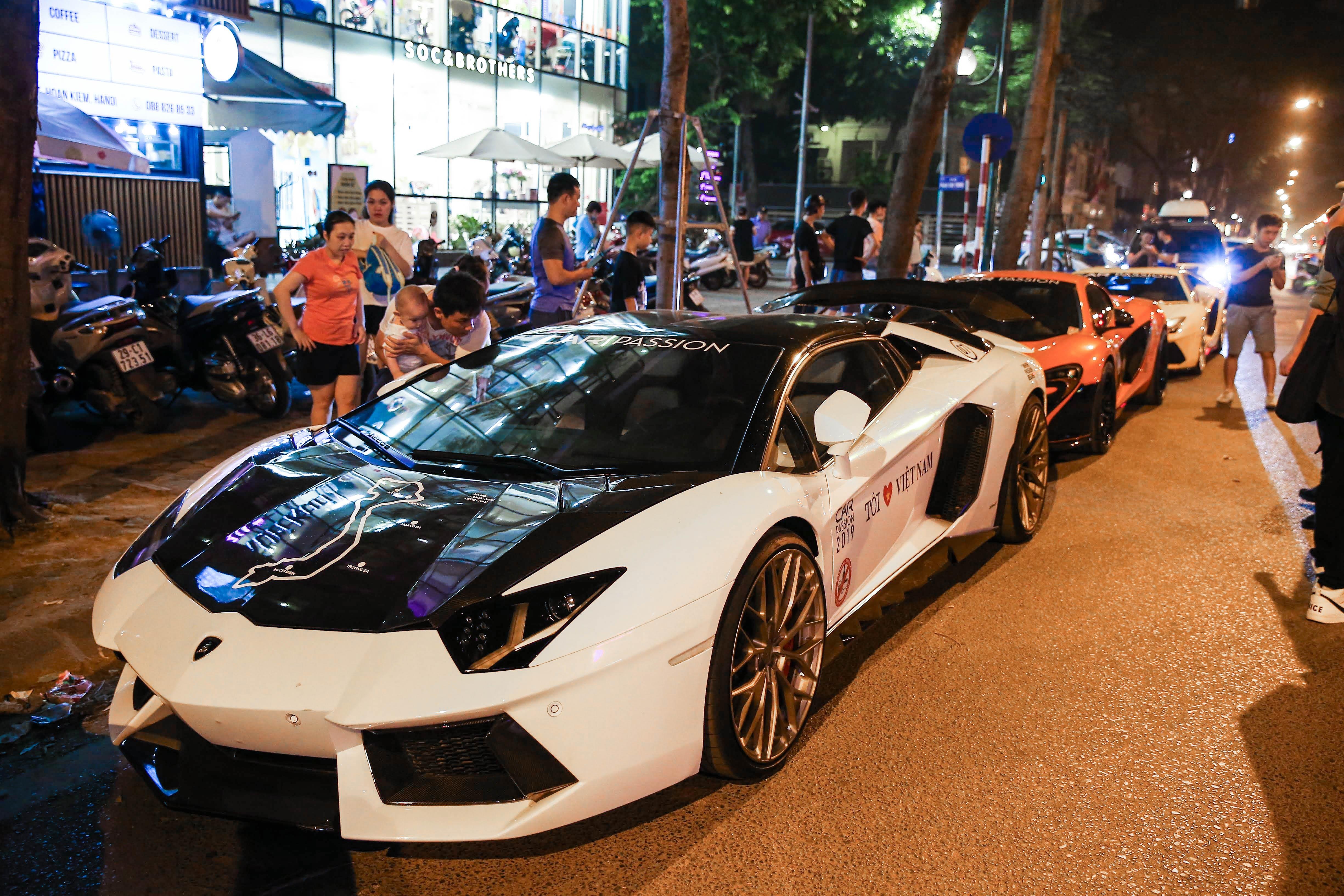 Dan sieu xe tram ty nao dong Ha Noi anh 6