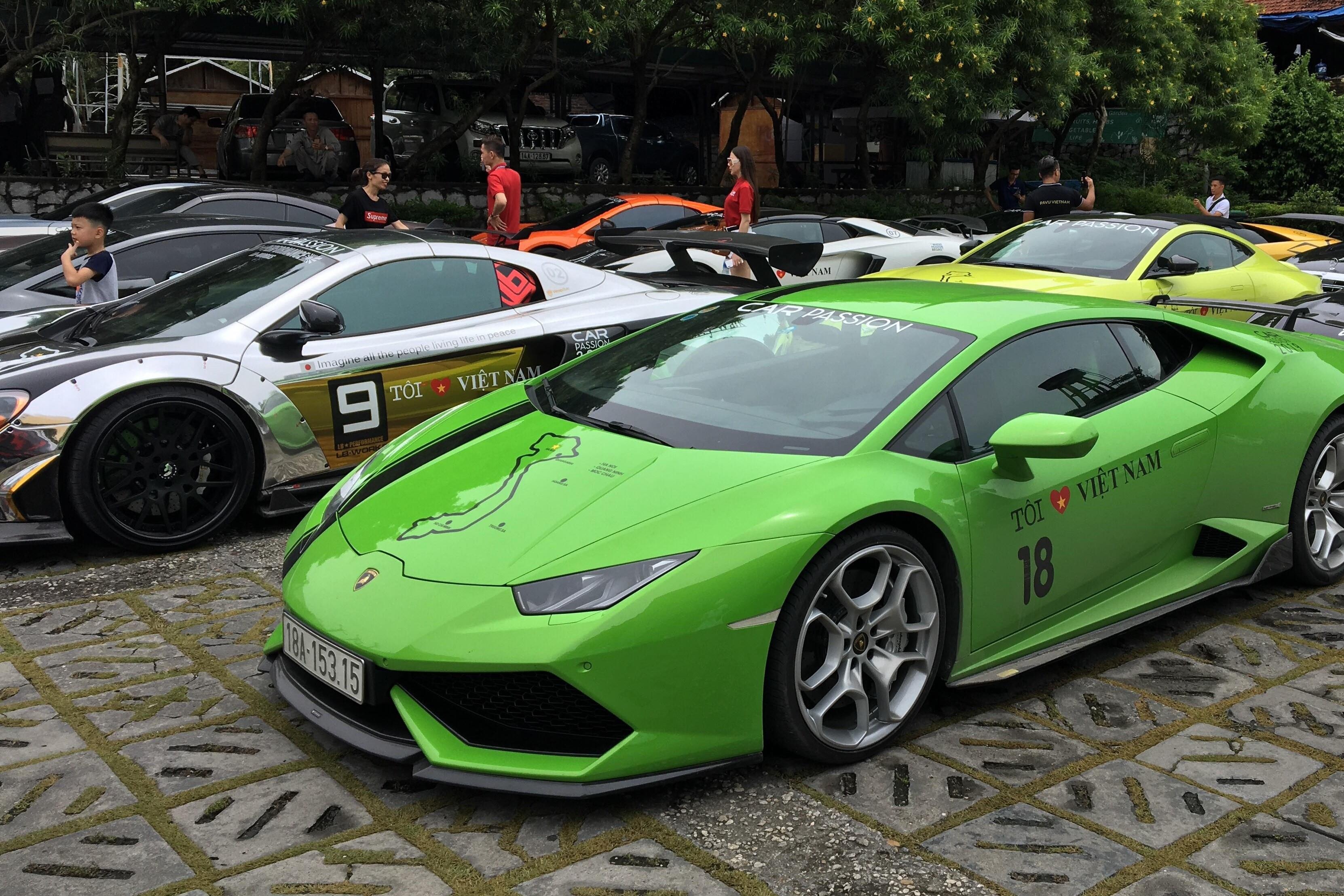 Doan sieu xe Car Passion tu hoi cung dai hoi moto khuay dong Ha Long hinh anh