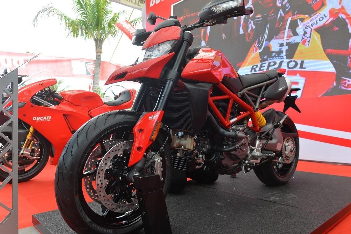 Chi tiet cao cao do thi Ducati Hypermotard 950 gia 460 trieu hinh anh