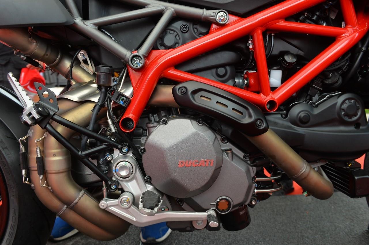 Chi tiet Ducati Hypermotard 950 moi ra mat anh 12