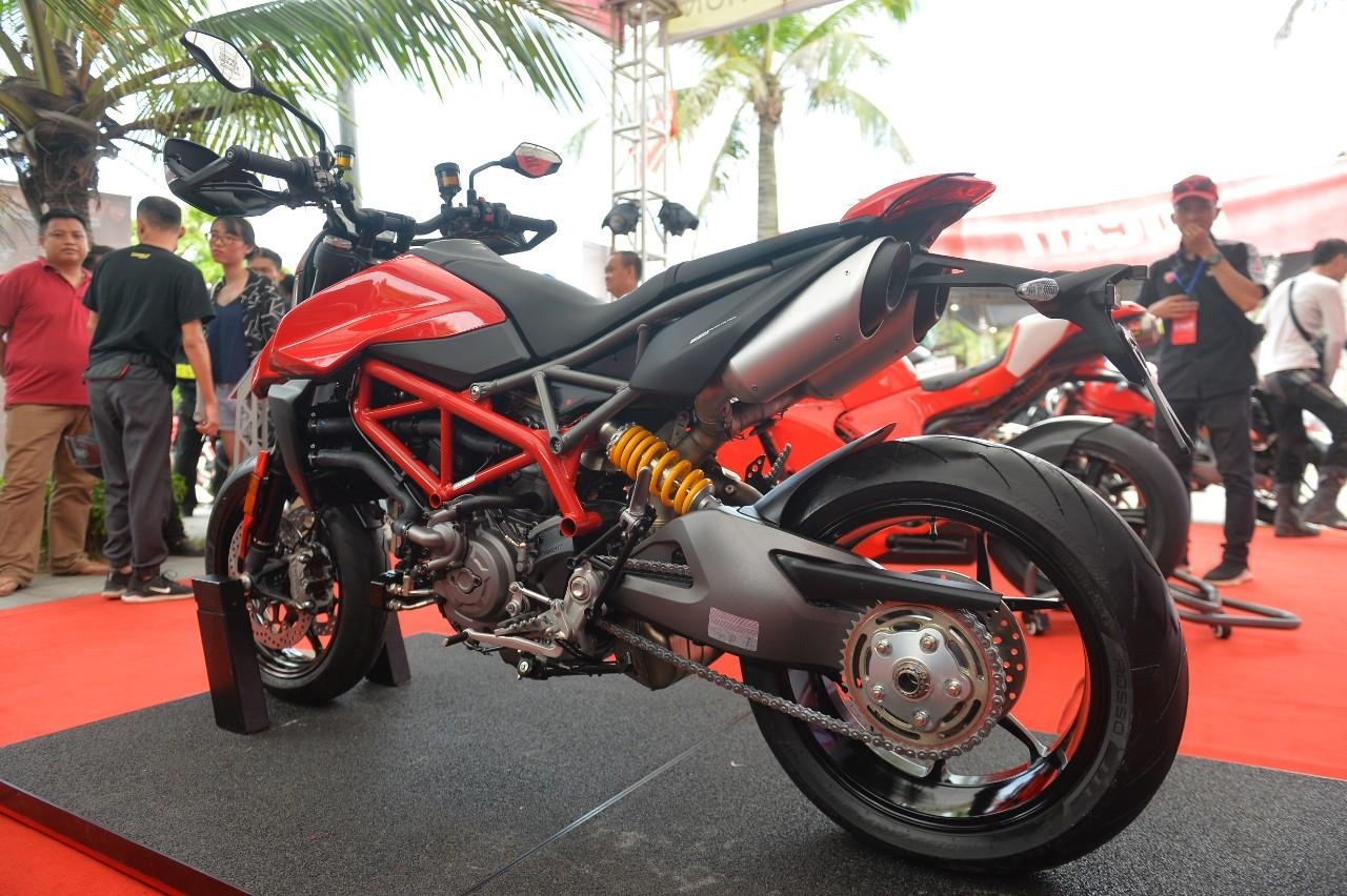 Chi tiet Ducati Hypermotard 950 moi ra mat anh 1