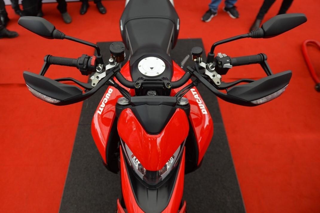 Chi tiet Ducati Hypermotard 950 moi ra mat anh 4