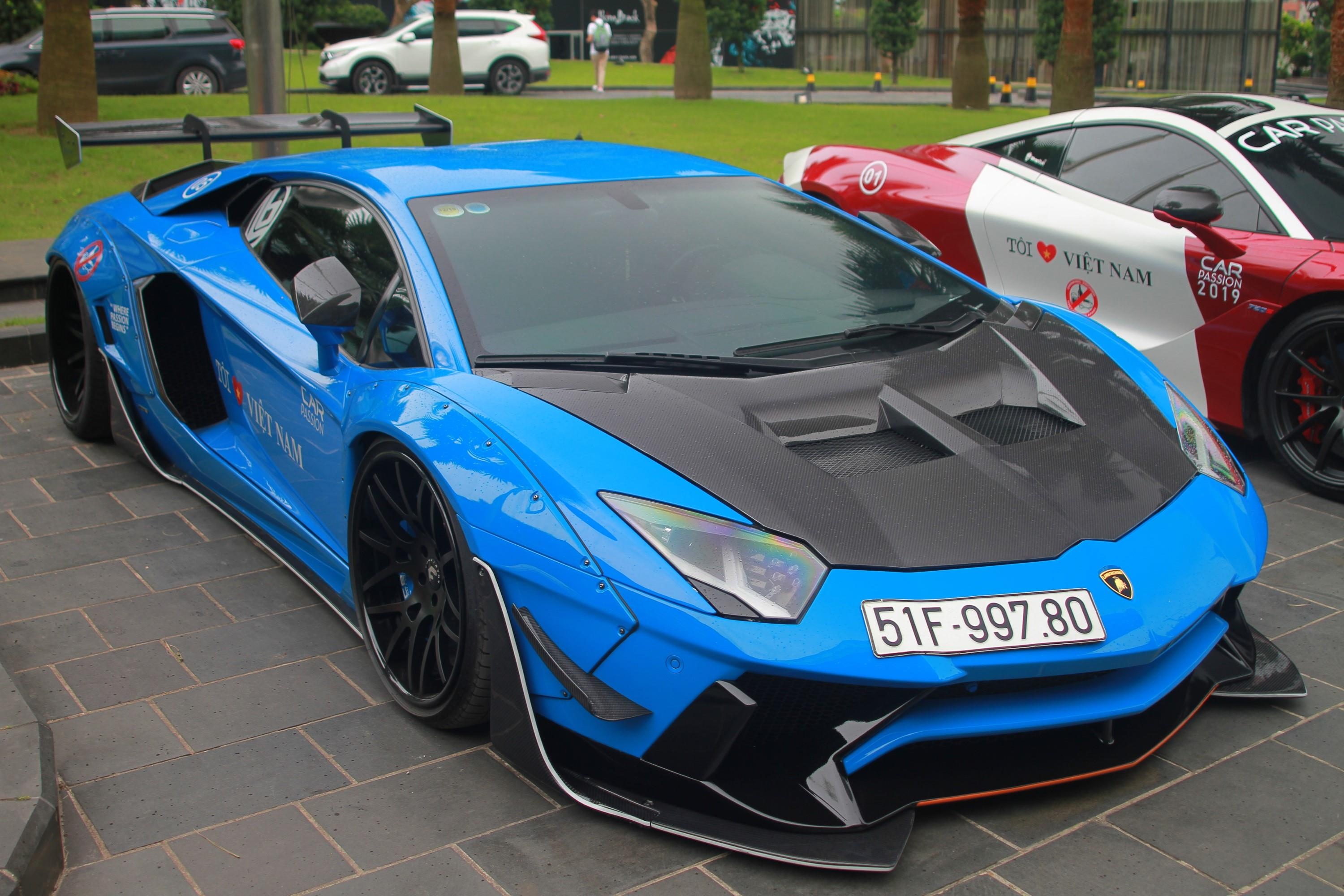 Can canh Lamborghini Aventador do widebody anh 1