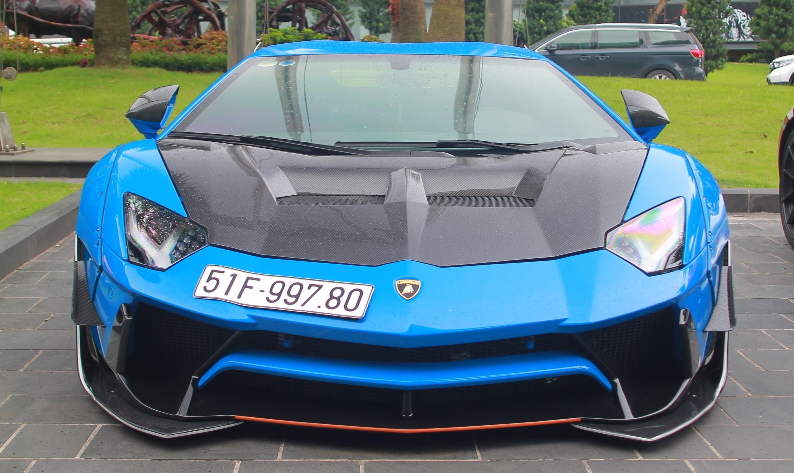 Can canh Lamborghini Aventador do widebody anh 9