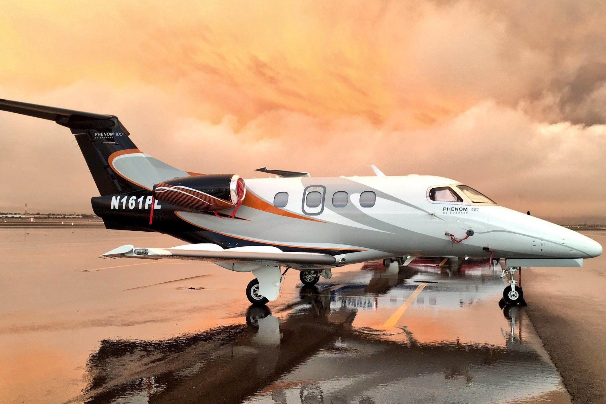 Chan sieu xe, cac ty phu cong nghe 'chay dua' may bay ca nhan hinh anh