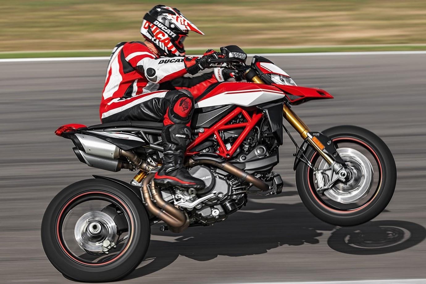 Hypermotard - tu su nghi ngo den dong xe ban chay nhat cua Ducati hinh anh