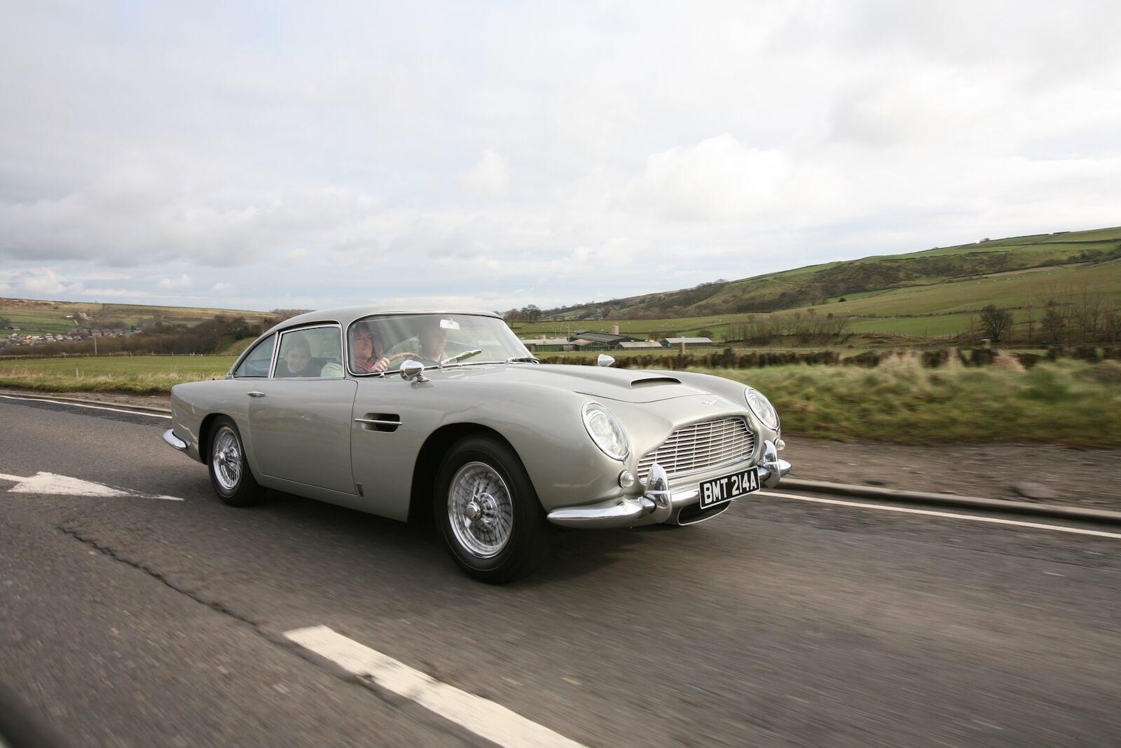 Aston Martin DB5 anh 3