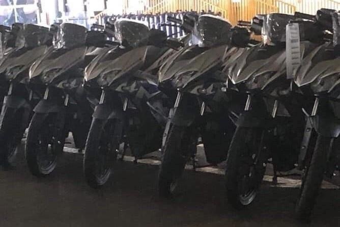 Ro ri hinh anh Honda Winner X sap ve VN, Yamaha Exciter nen e de hinh anh