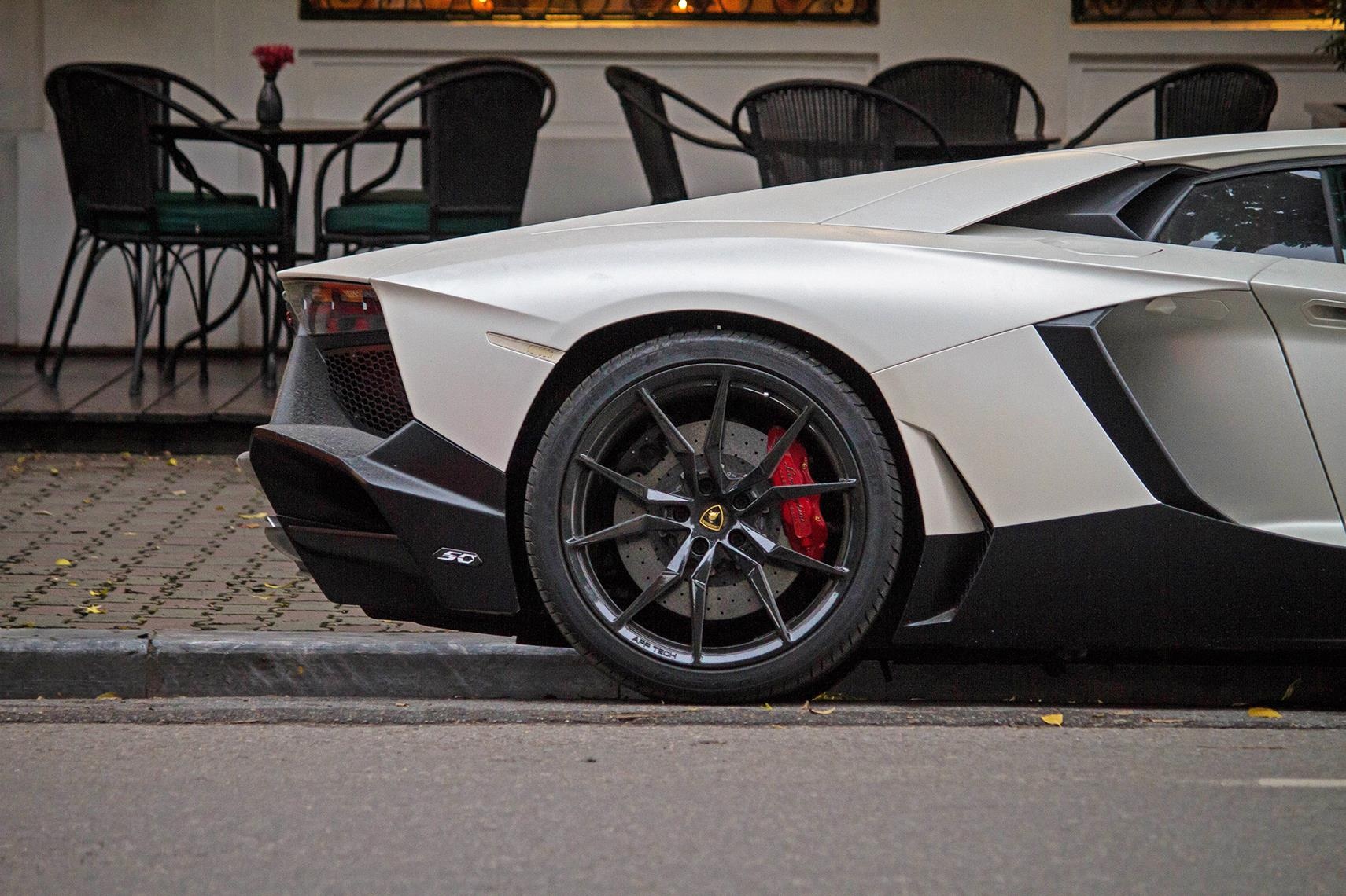 Thuc hu sieu xe Lamborghini Aventador ban dac biet anh 7