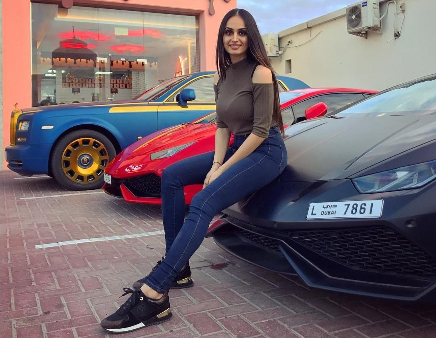 Nu hoa si so huu dan sieu xe mo uoc anh 2