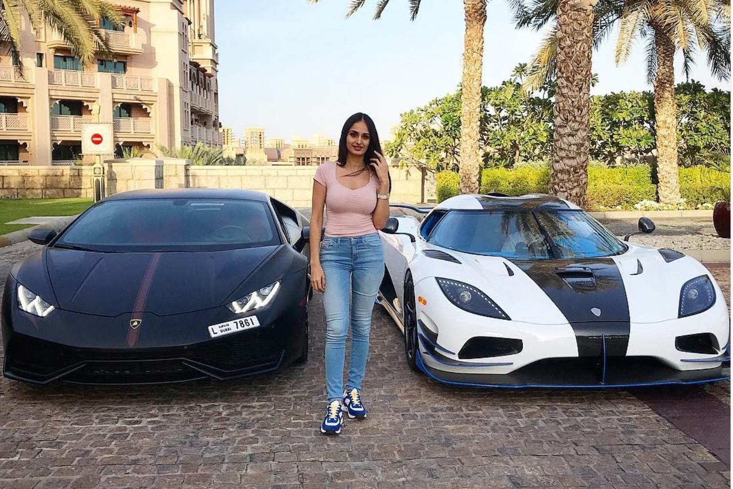 Nu hoa si so huu dan sieu xe mo uoc anh 3