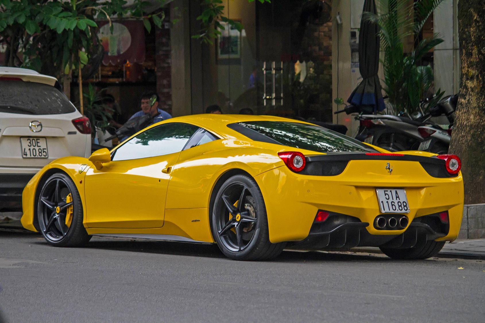 Sieu xe Ferrari 458 Italia tai xuat anh 3