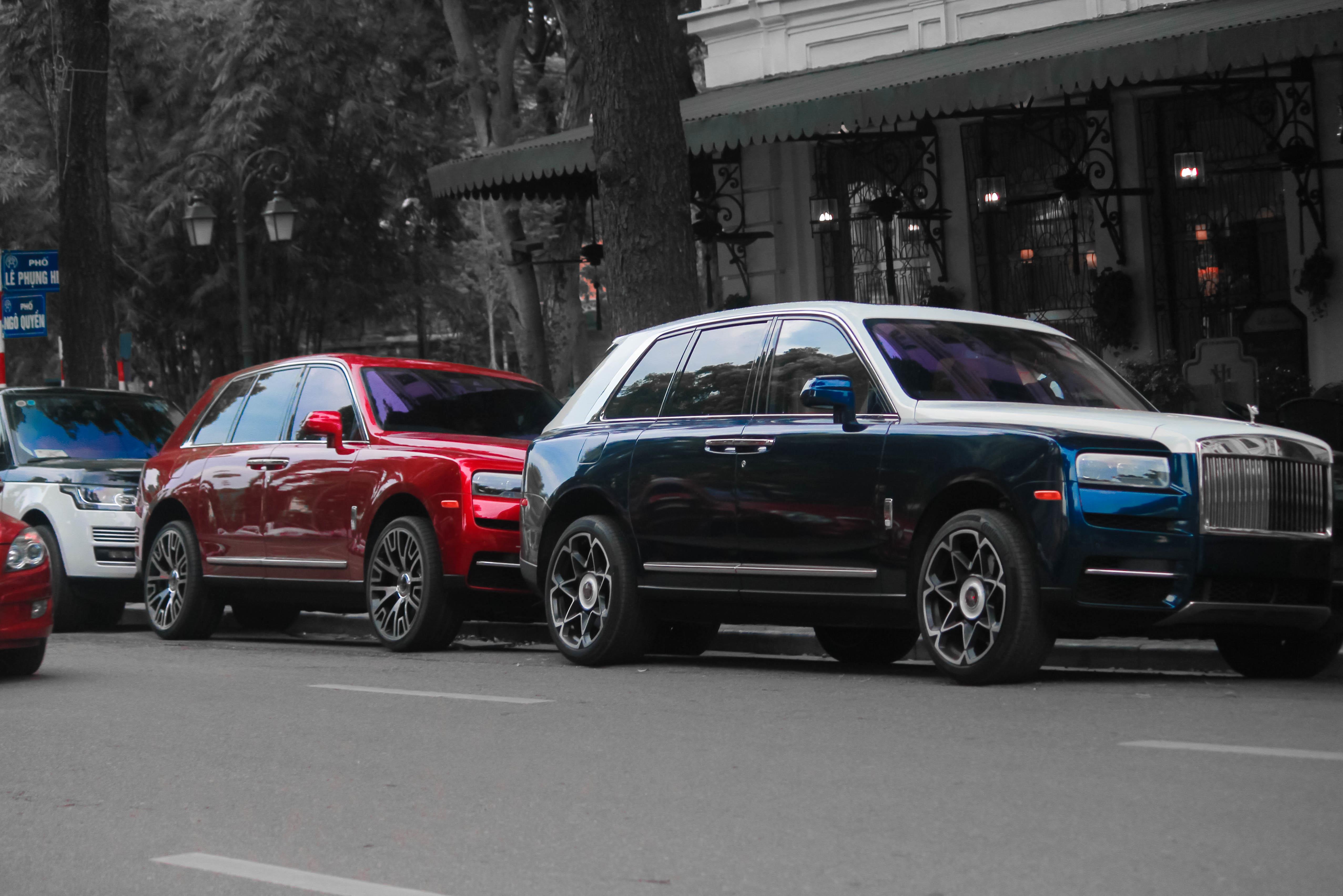 Bộ đôi Rolls-Royce Cullinan tụ họp ảnh 1 Bo doi Rolls-Royce Cullinan tu hop anh 1