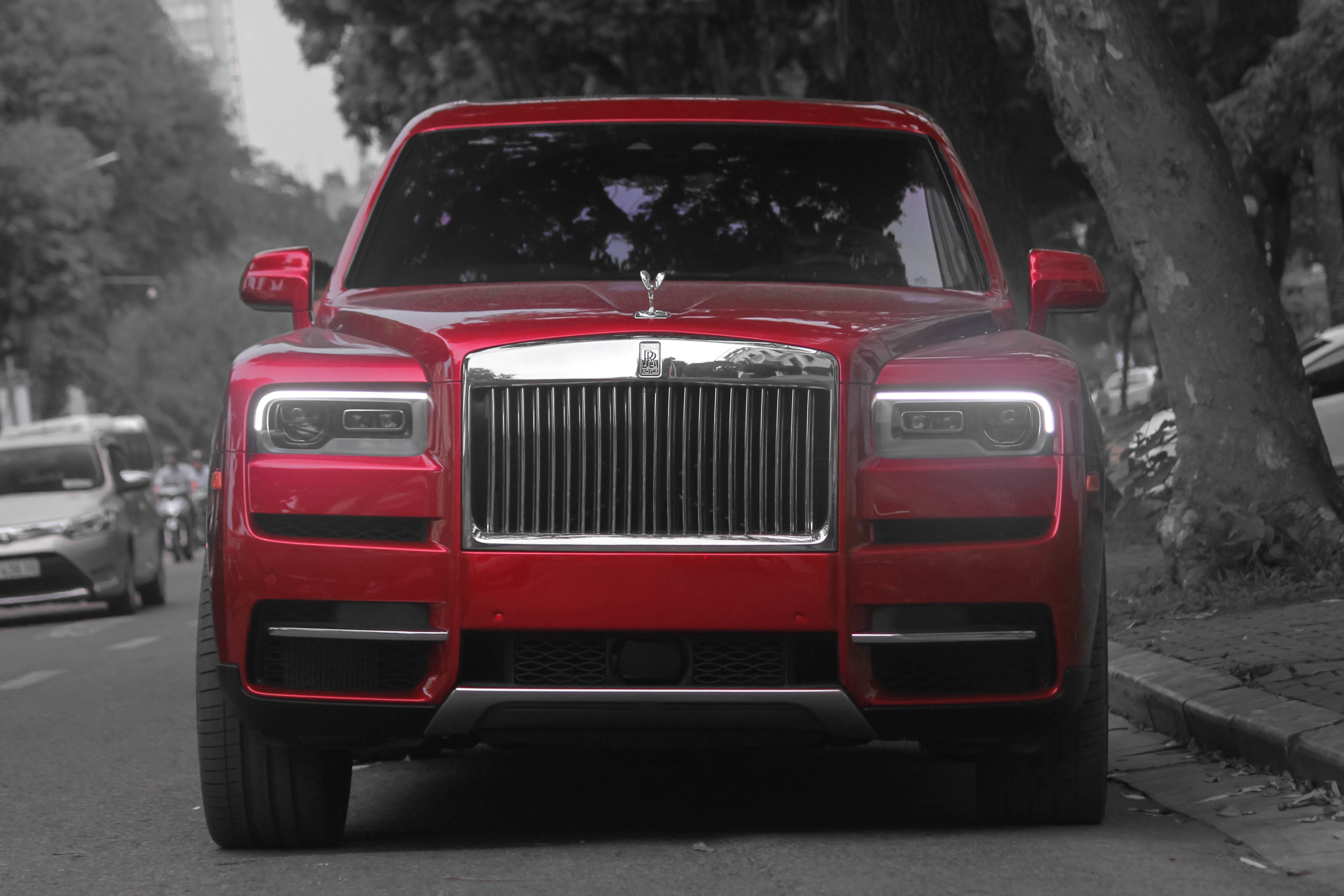 Bộ đôi Rolls-Royce Cullinan tụ họp ảnh 8 Bo doi Rolls-Royce Cullinan tu hop anh 8