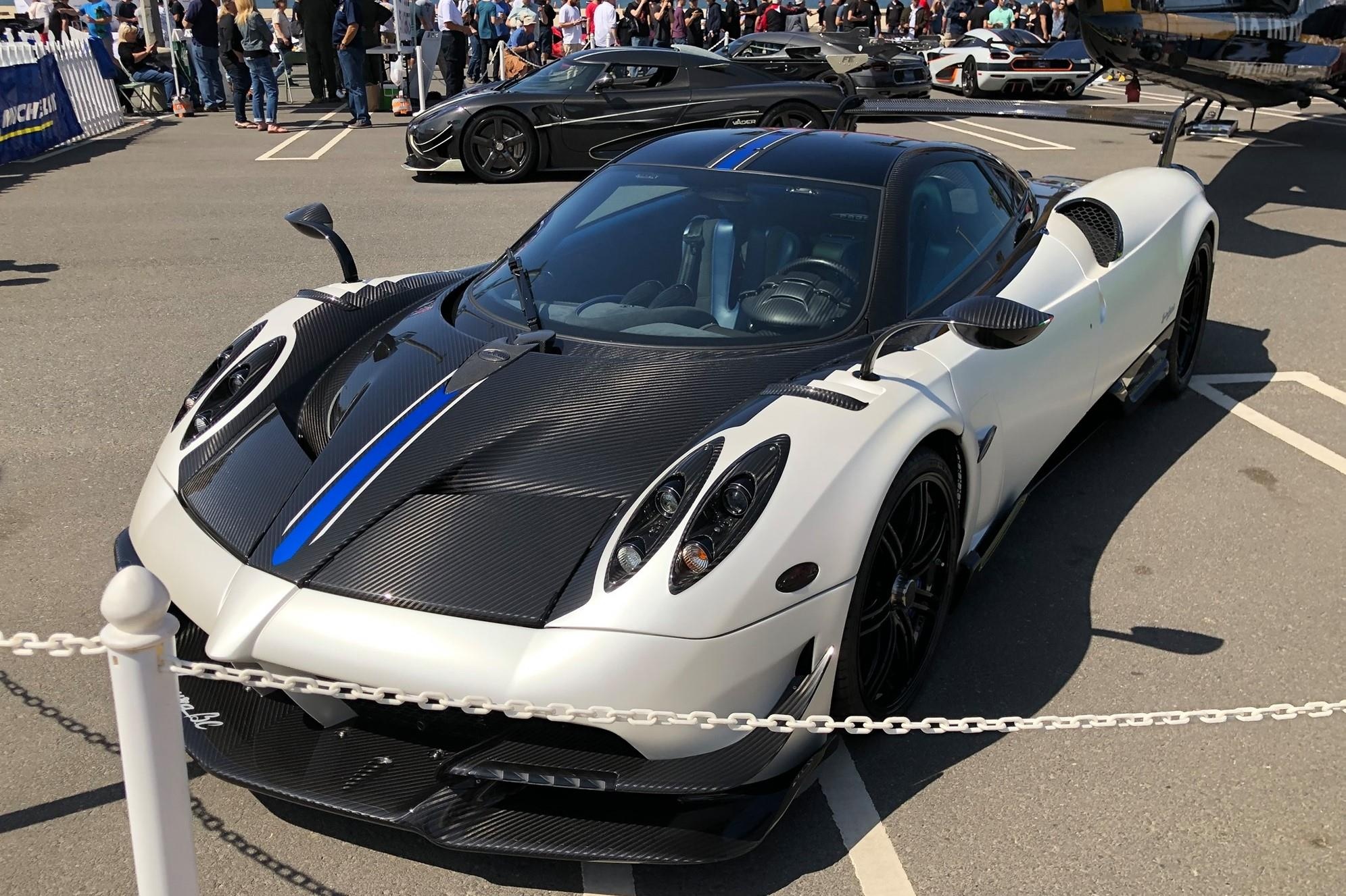 Cung tac gia nguoi Viet chiem nguong nhung sieu xe hiem nhat the gioi hinh anh