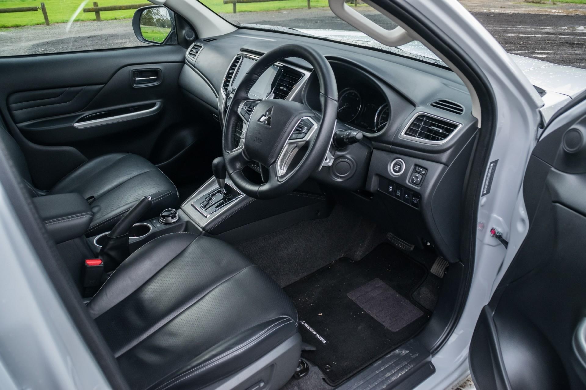 Trải nghiệm Mitsubishi Triton ảnh 6 Trai nghiem Mitsubishi Triton anh 6