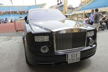 Rolls-Royce cua Le Thanh Than anh 2